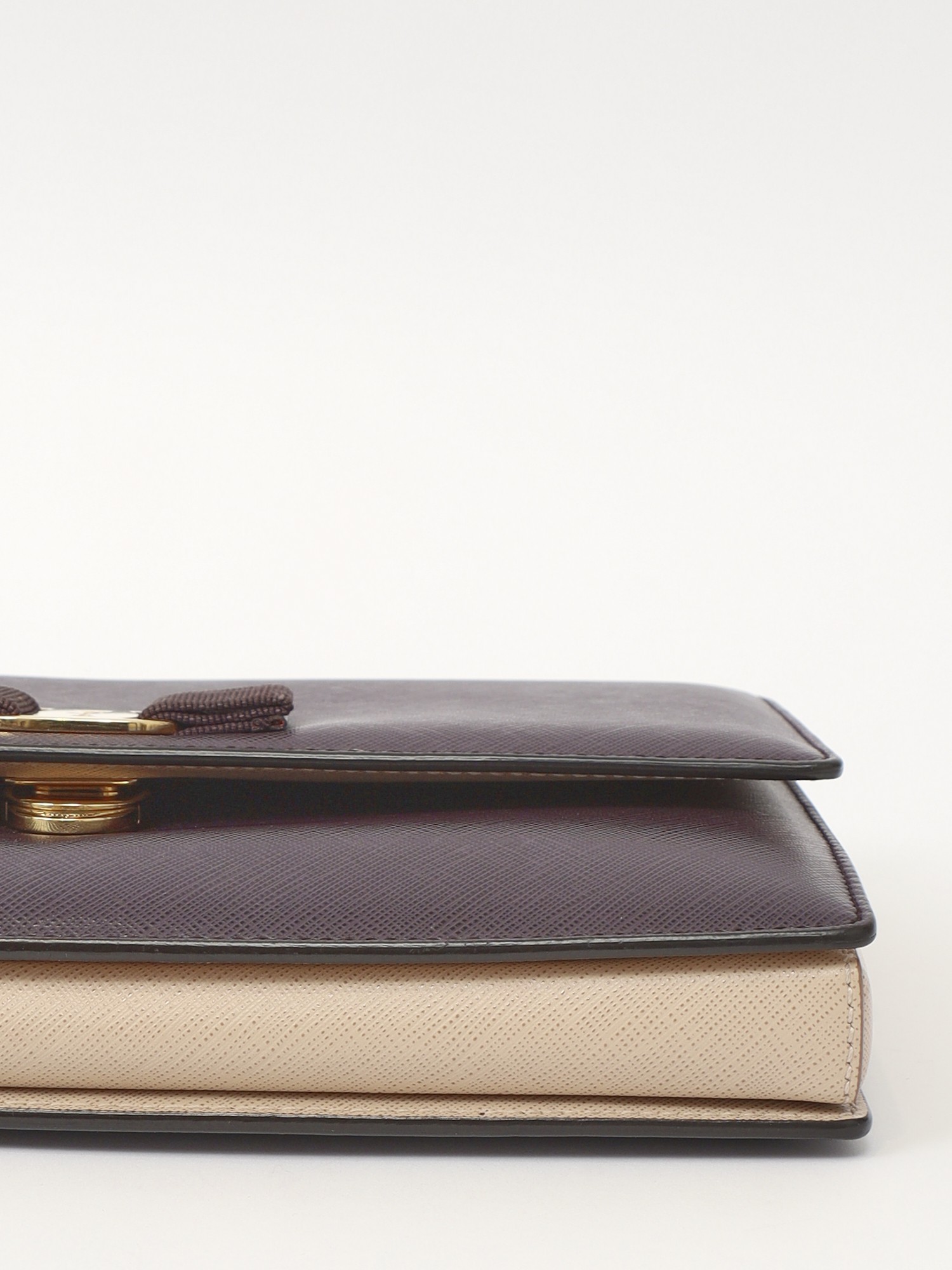 Salvatore Ferragamo Vara 9