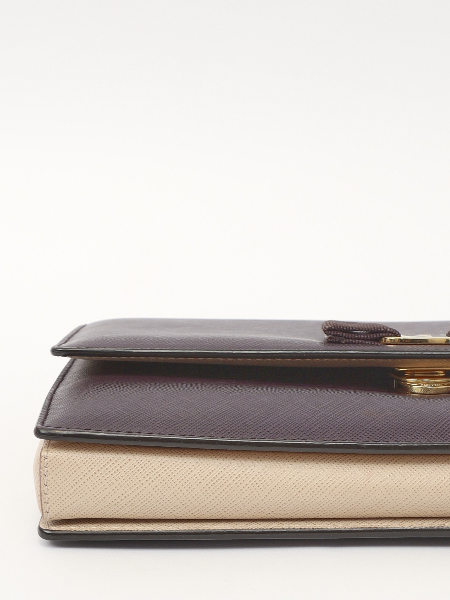 Salvatore Ferragamo Vara 8