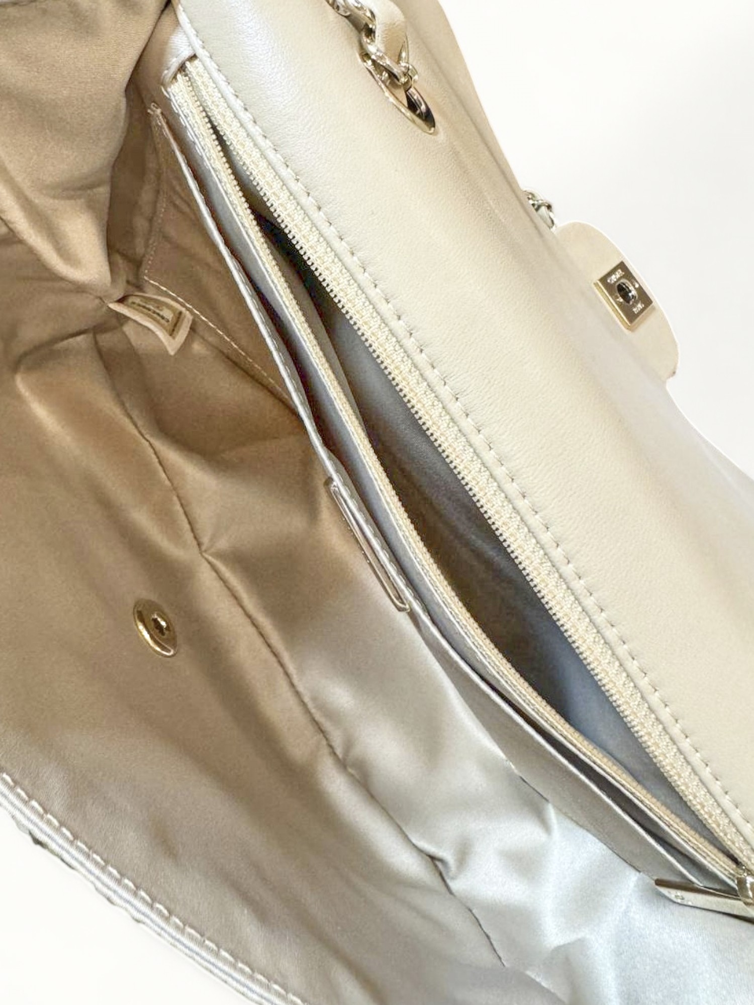 Chanel Timeless Classic 5