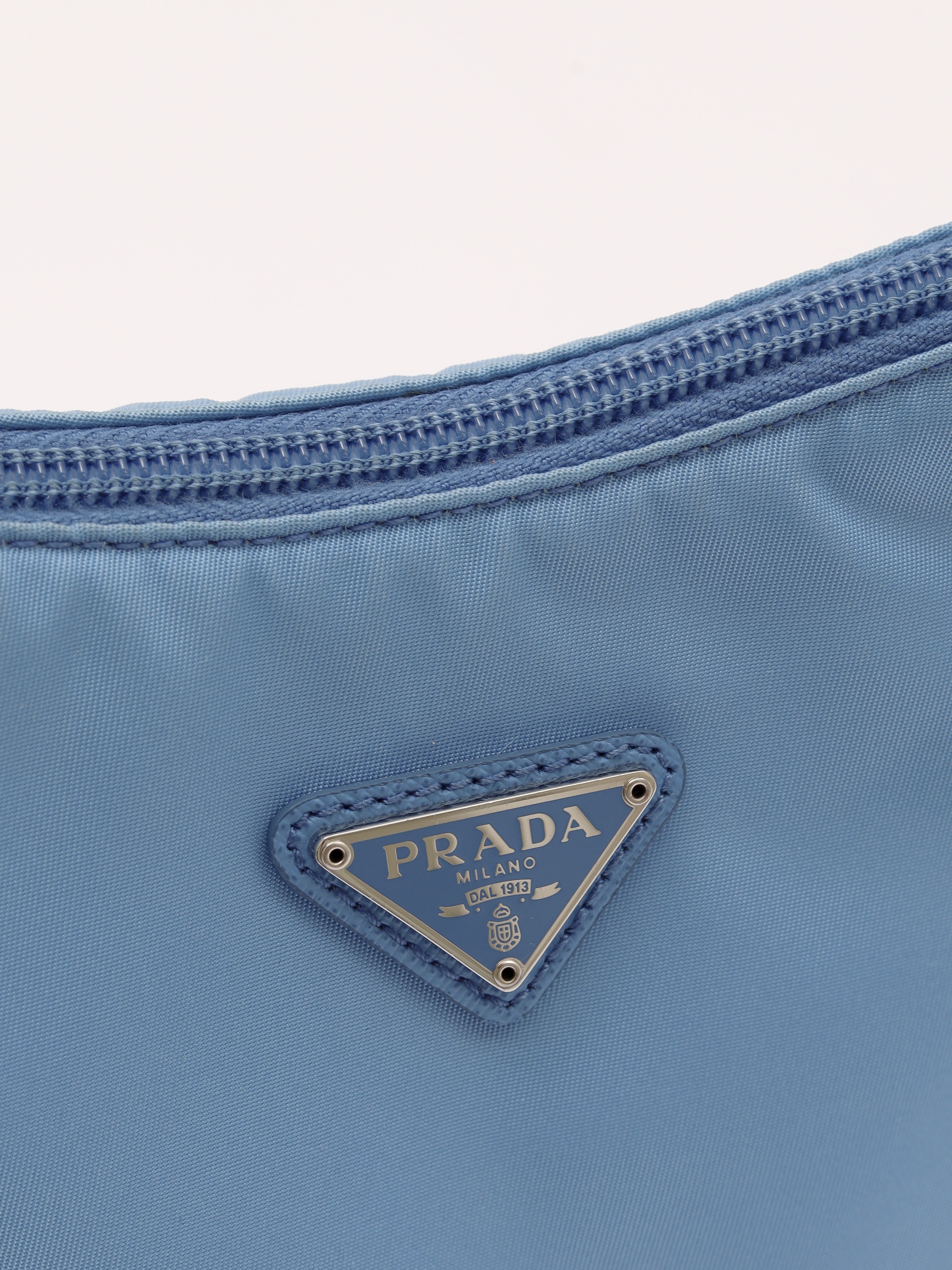 Prada Re-Edition 2000 5