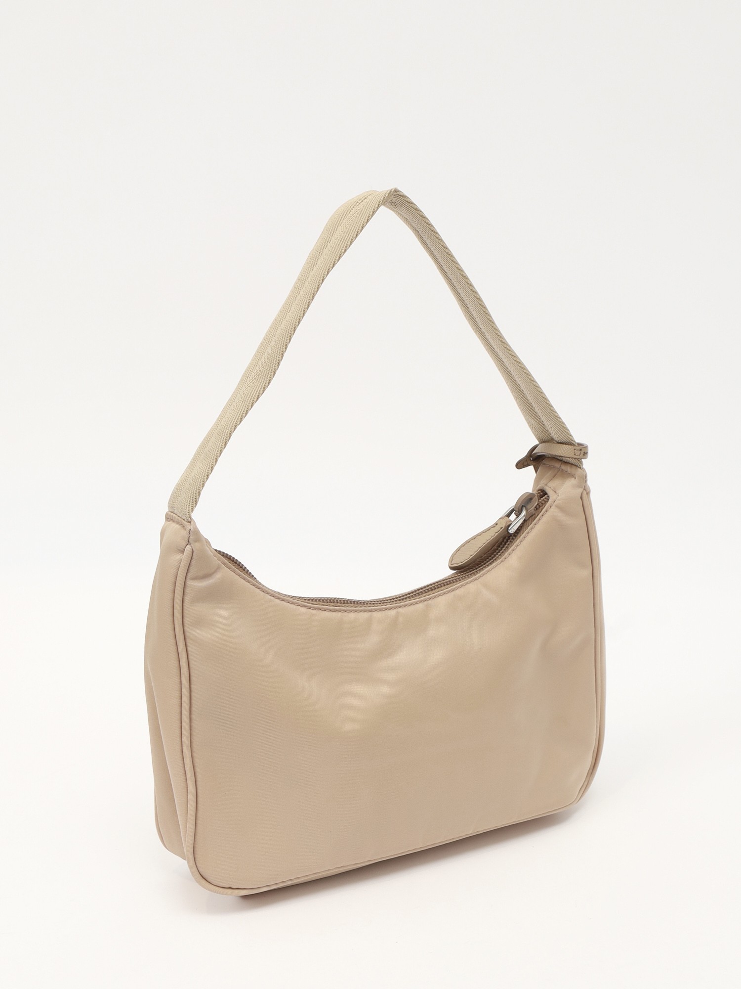 Prada Re-Edition 2000 3