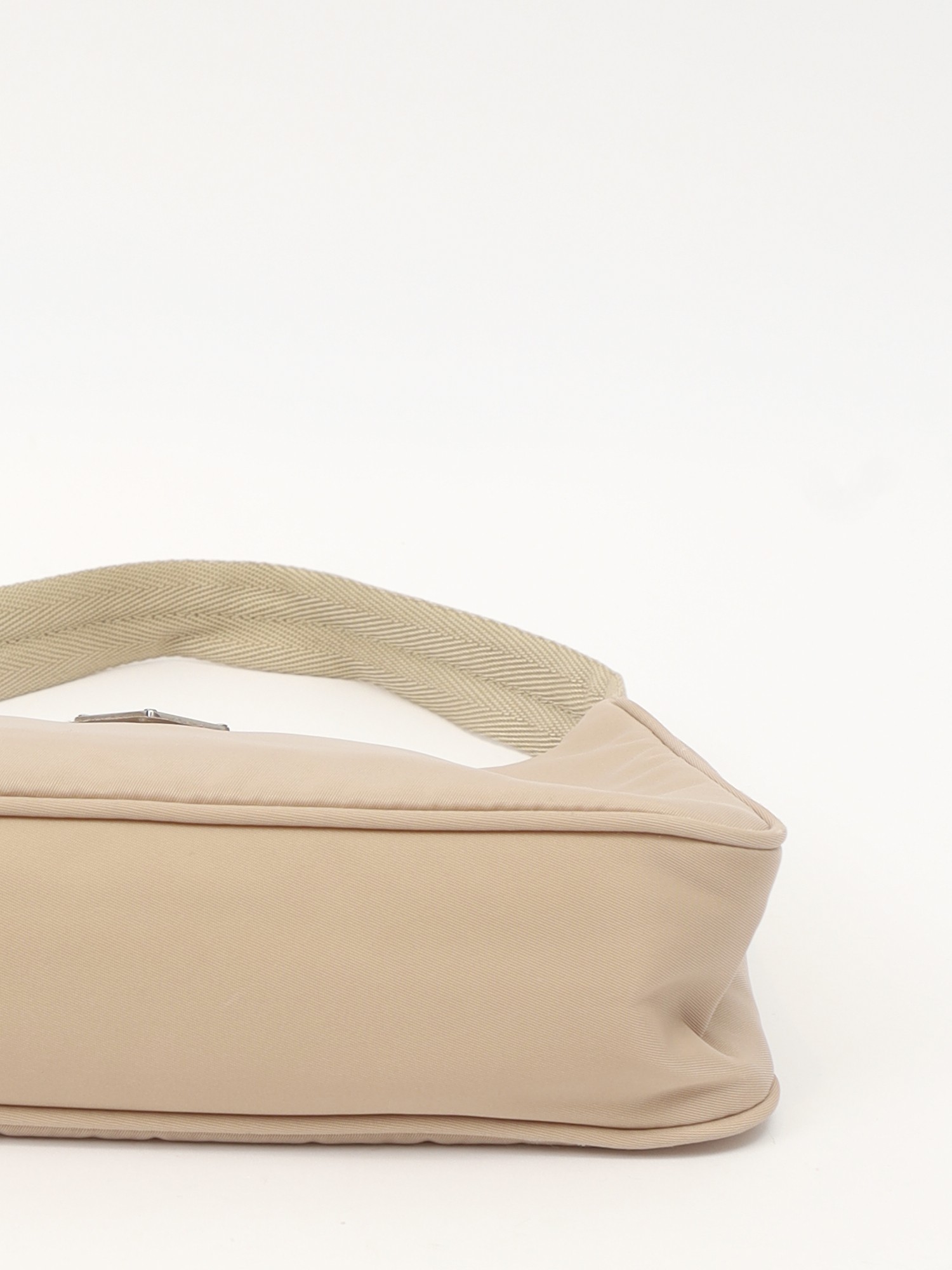 Prada Re-Edition 2000 9