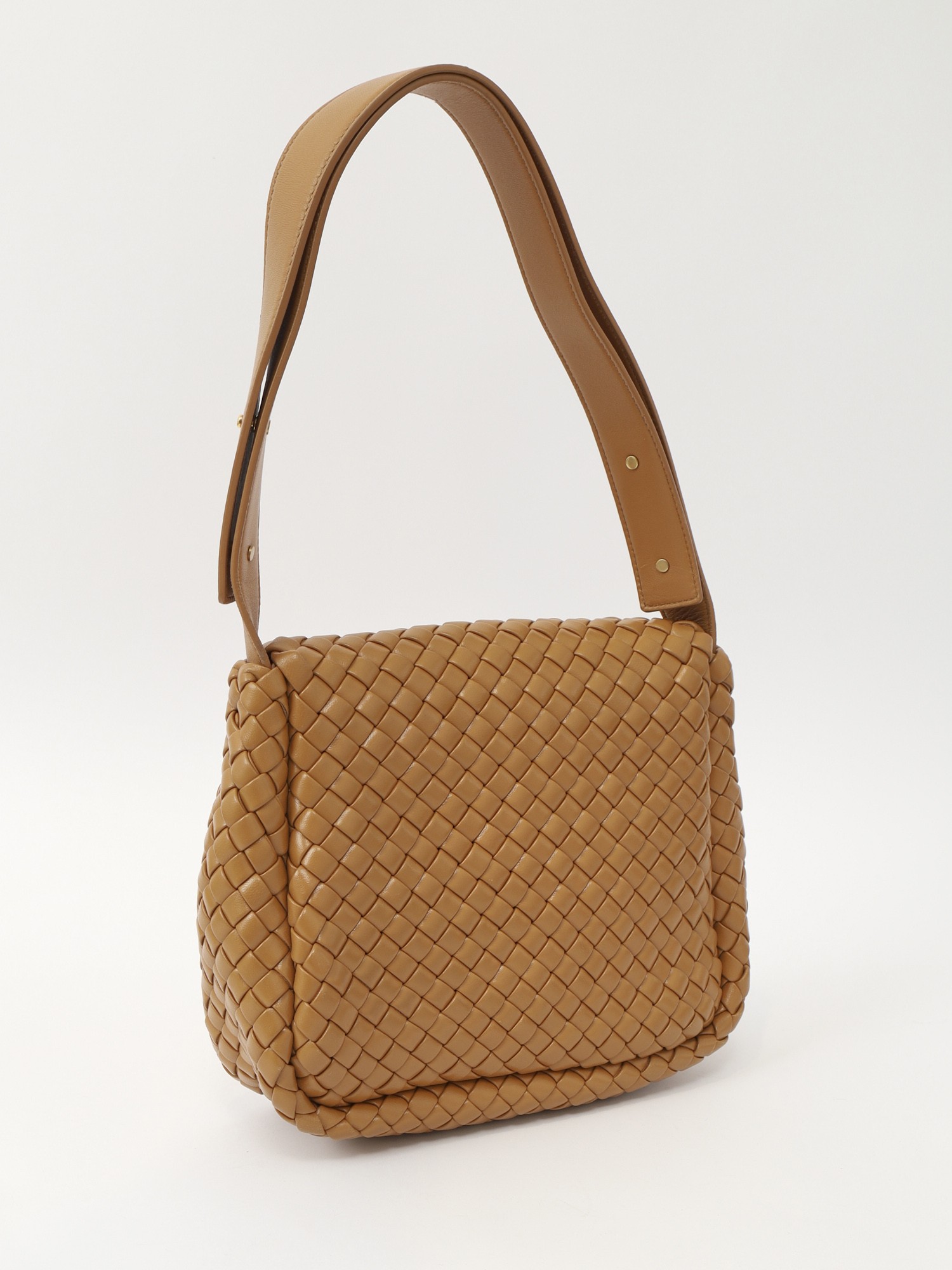 Bottega Veneta Cobble 3