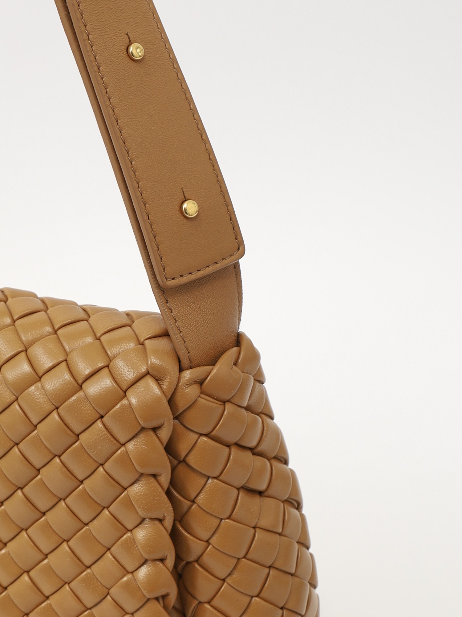 Bottega Veneta Cobble 5