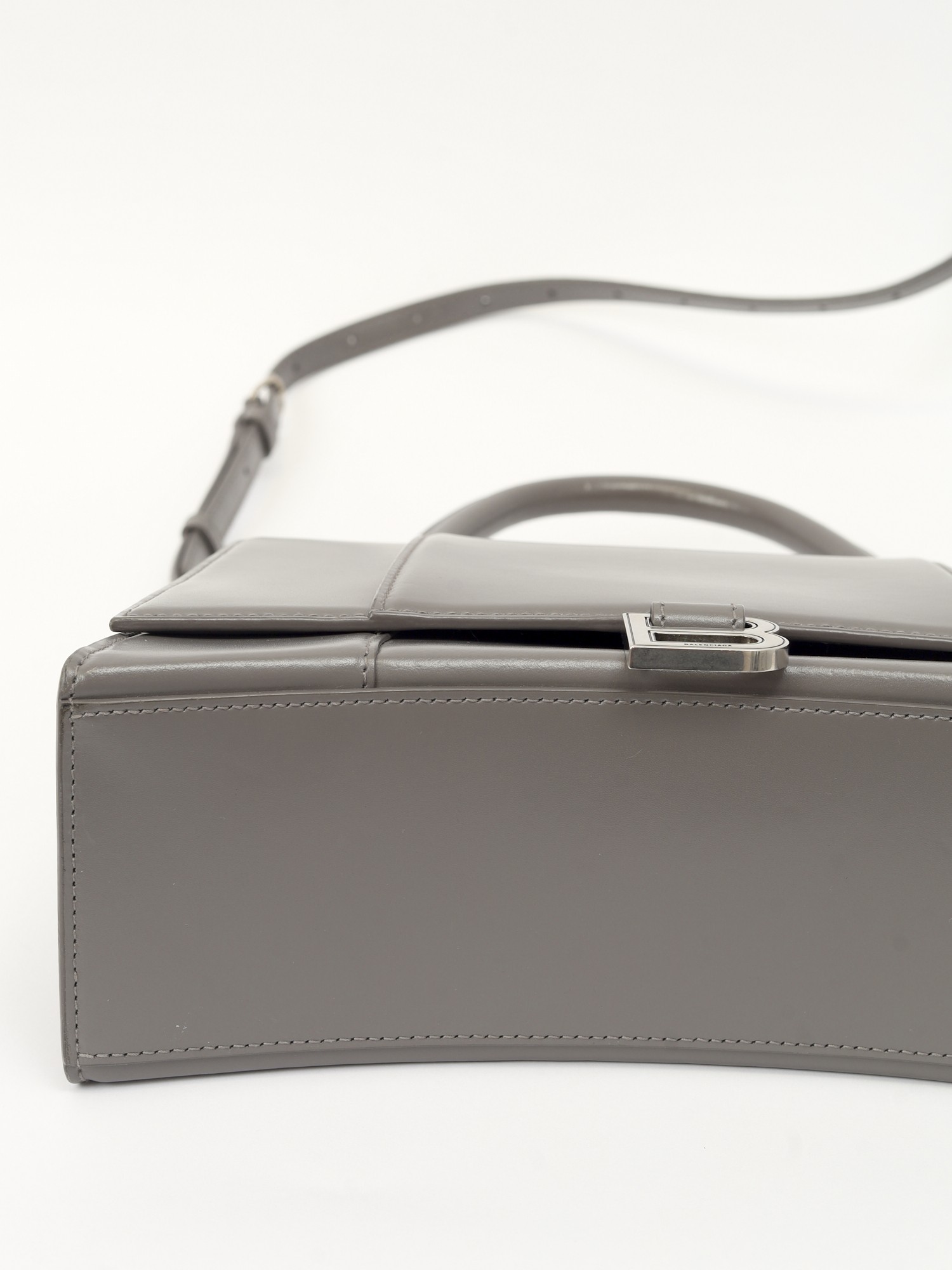 Balenciaga Hourglass 8