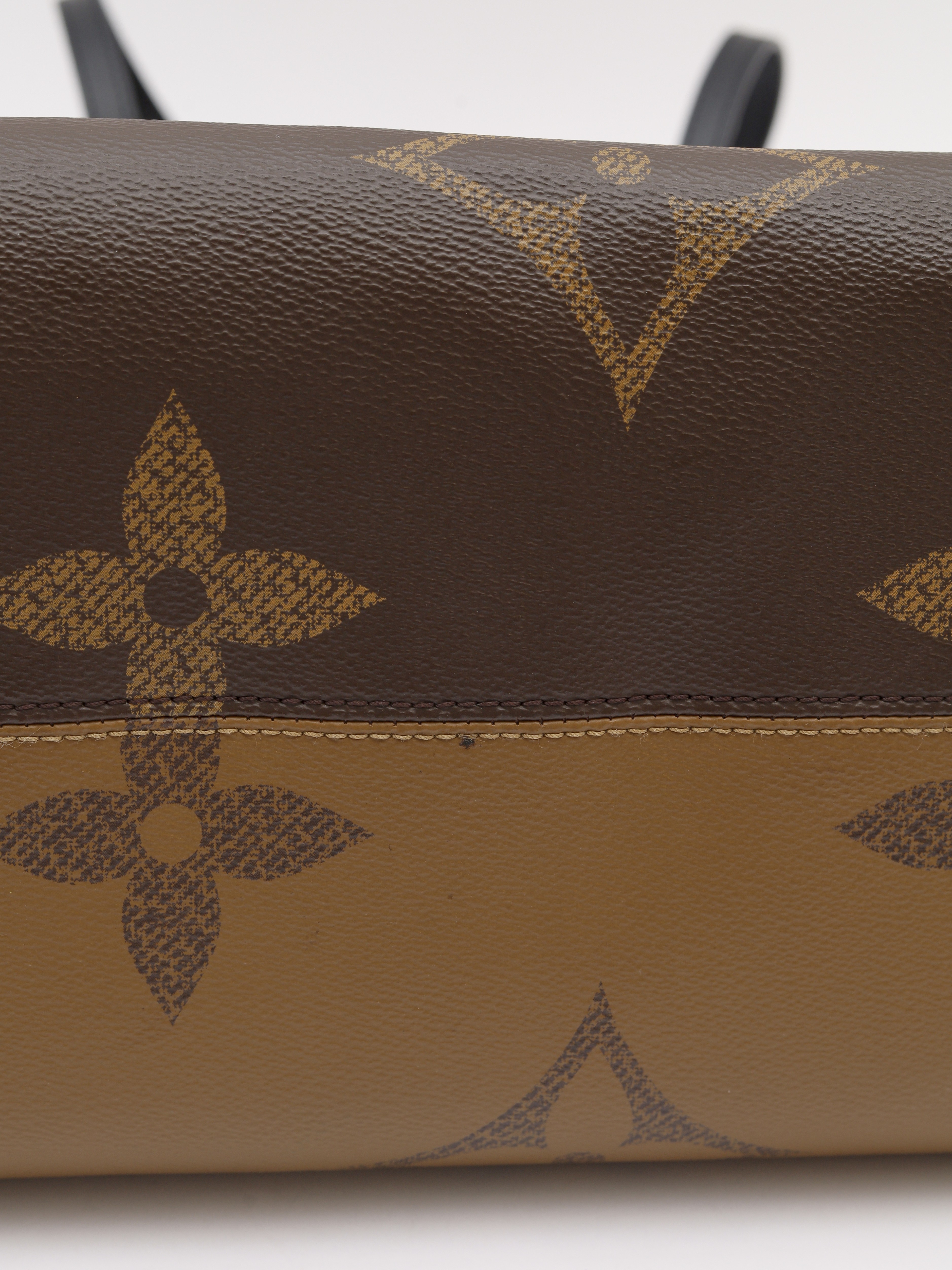 Louis Vuitton OnTheGo 8