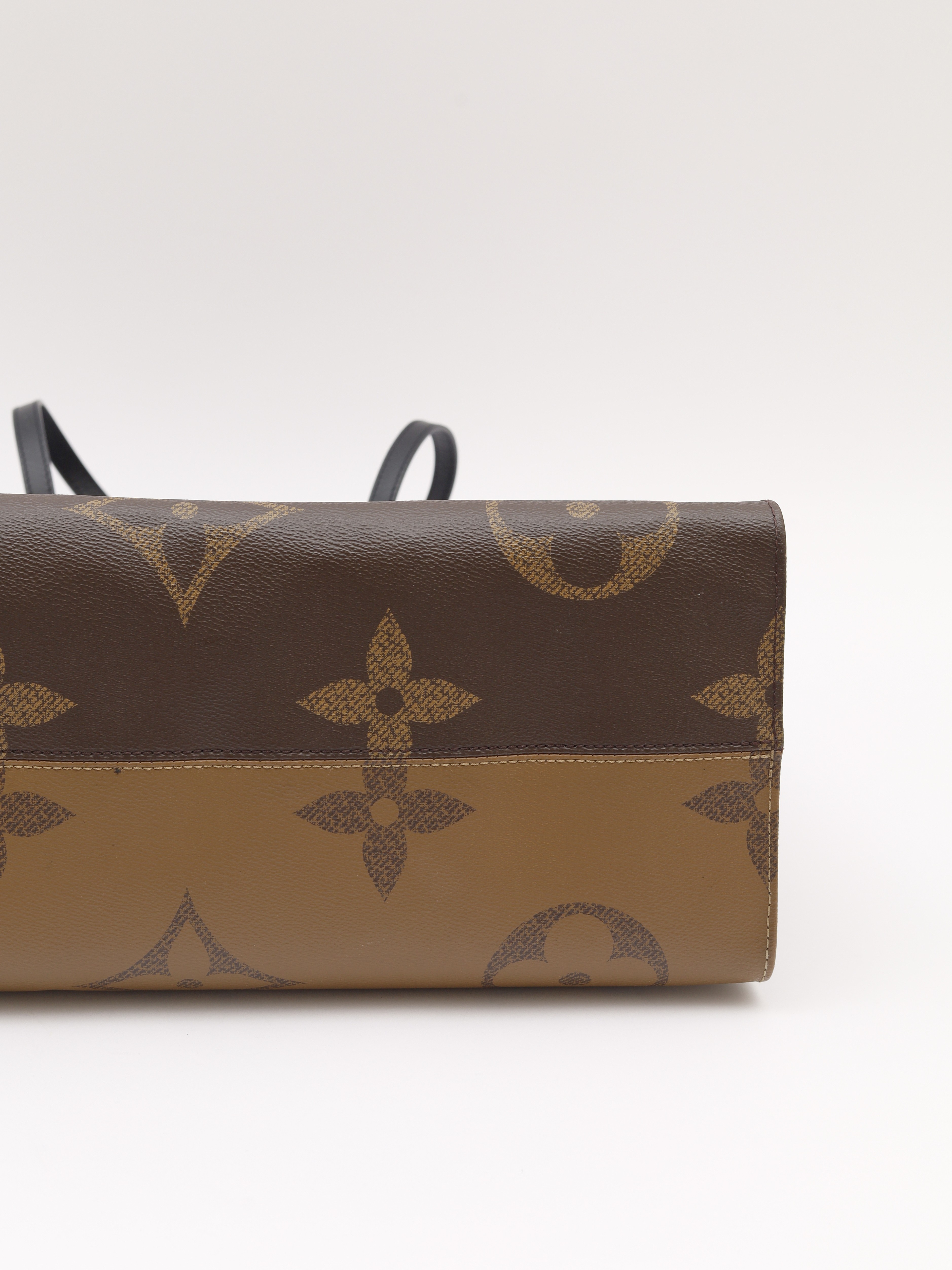 Louis Vuitton OnTheGo 7