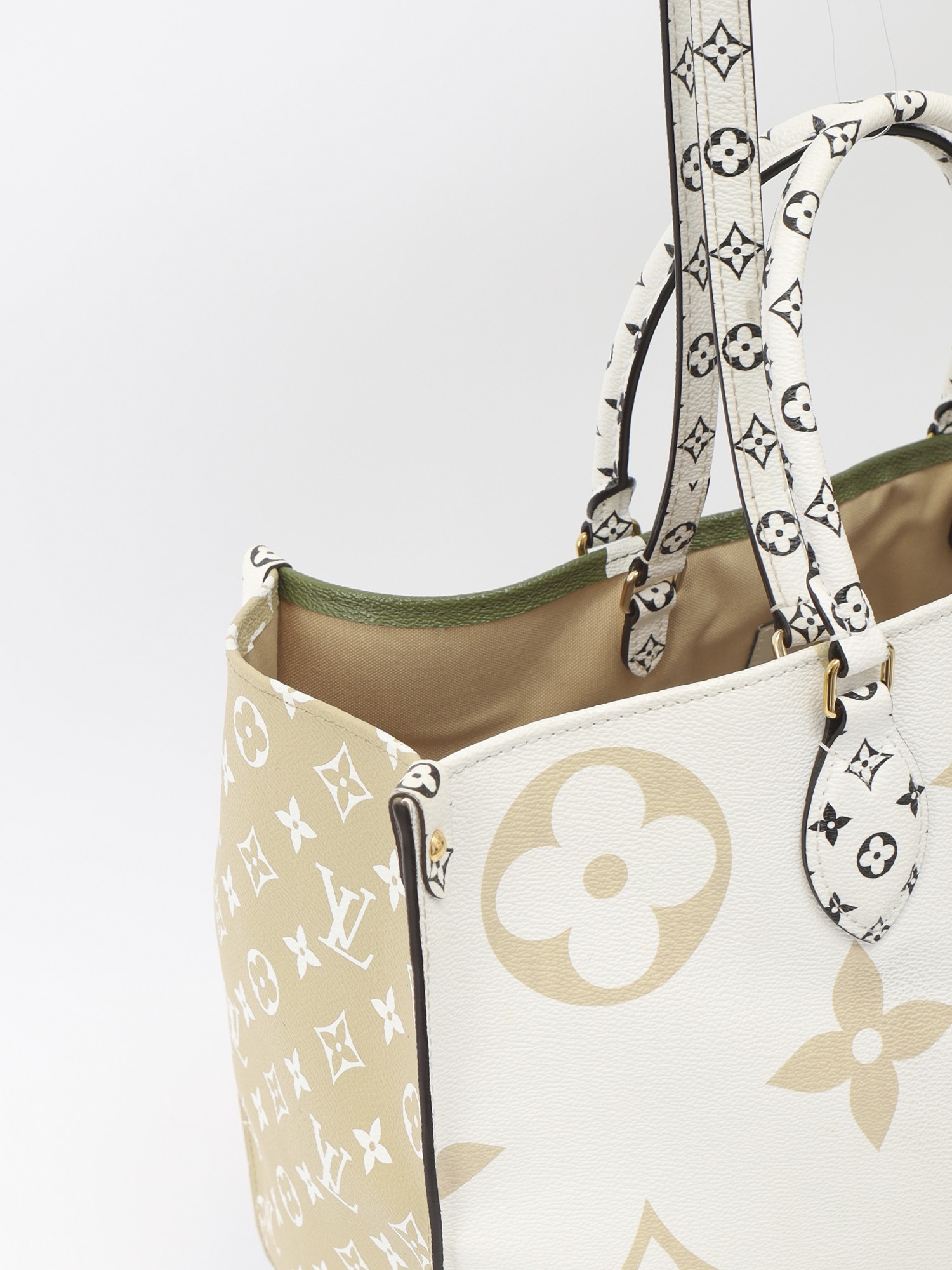 Louis Vuitton OnTheGo 5