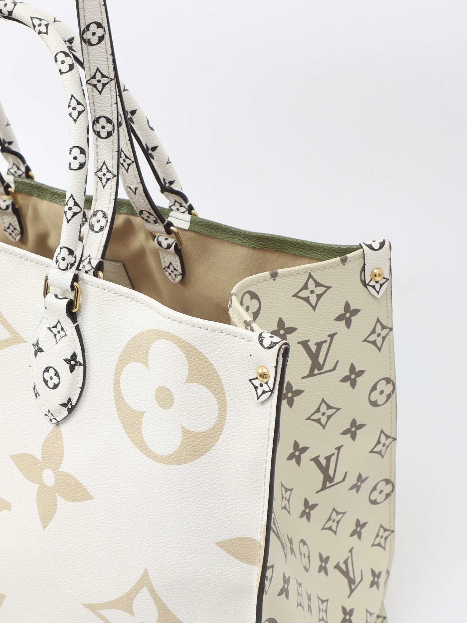 Louis Vuitton OnTheGo 6