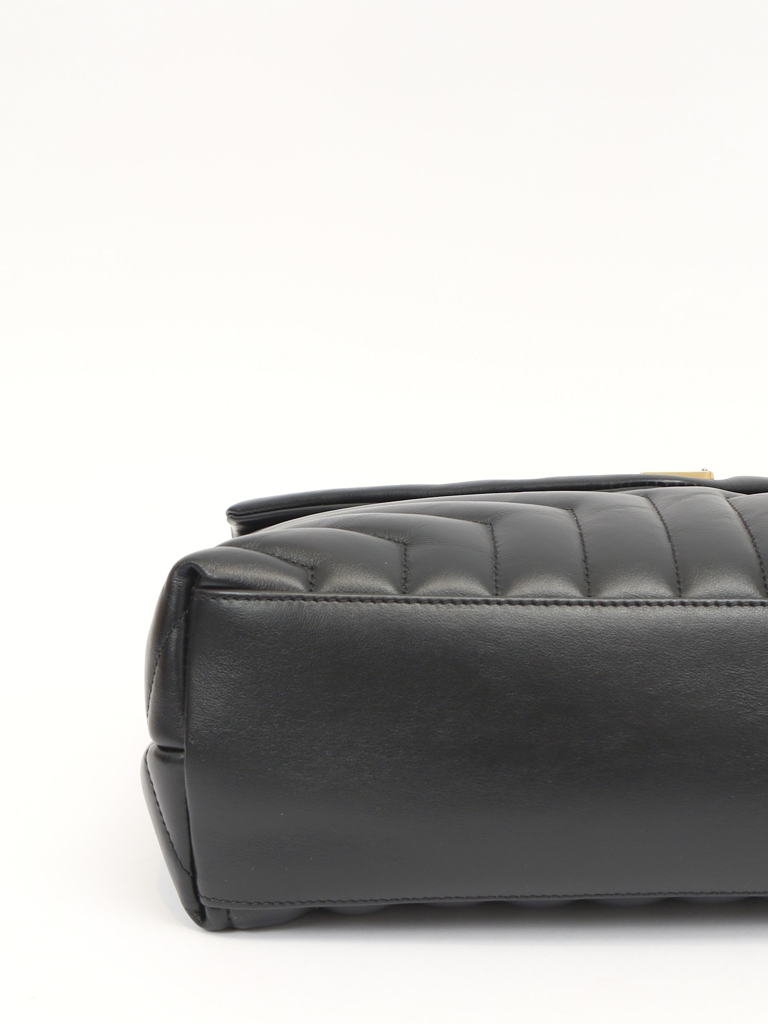 Saint Laurent Loulou 8