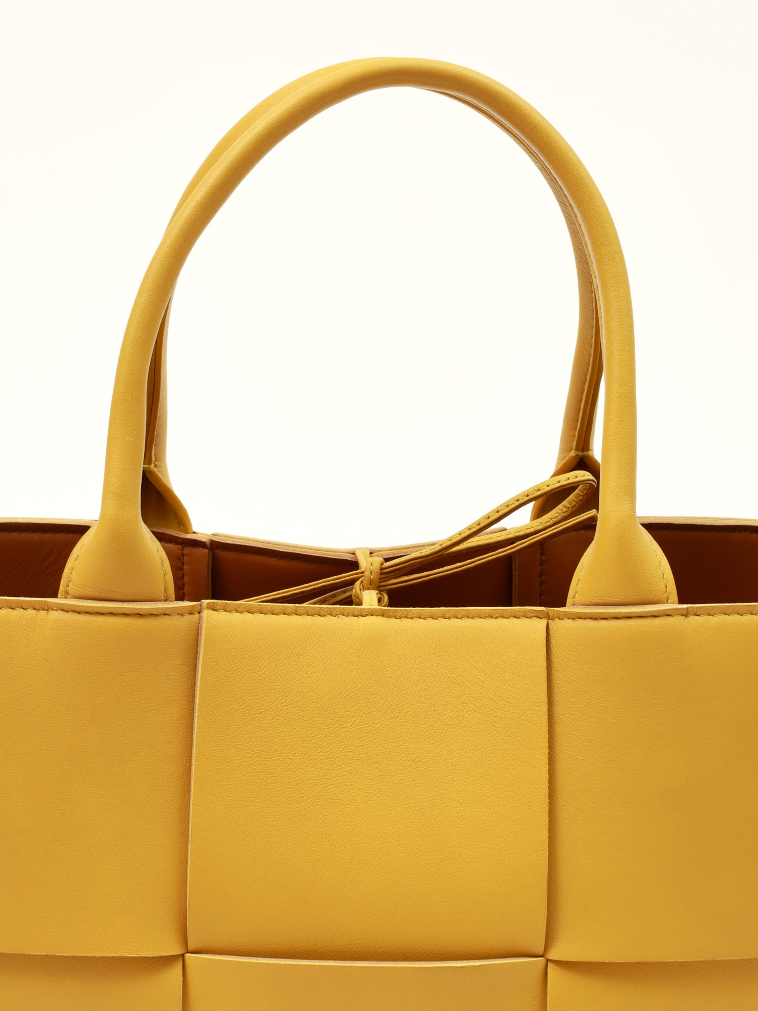 Bottega Veneta Arco 4