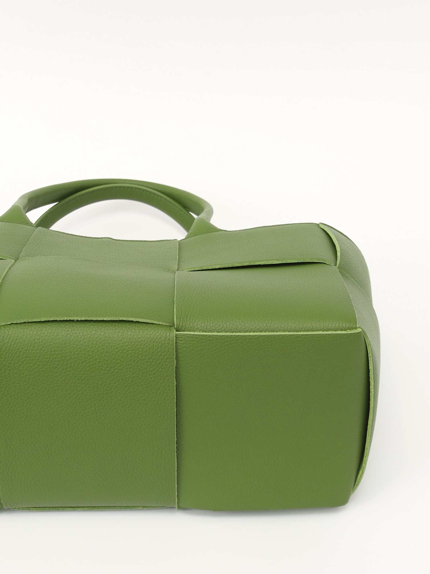 Bottega Veneta Arco 6