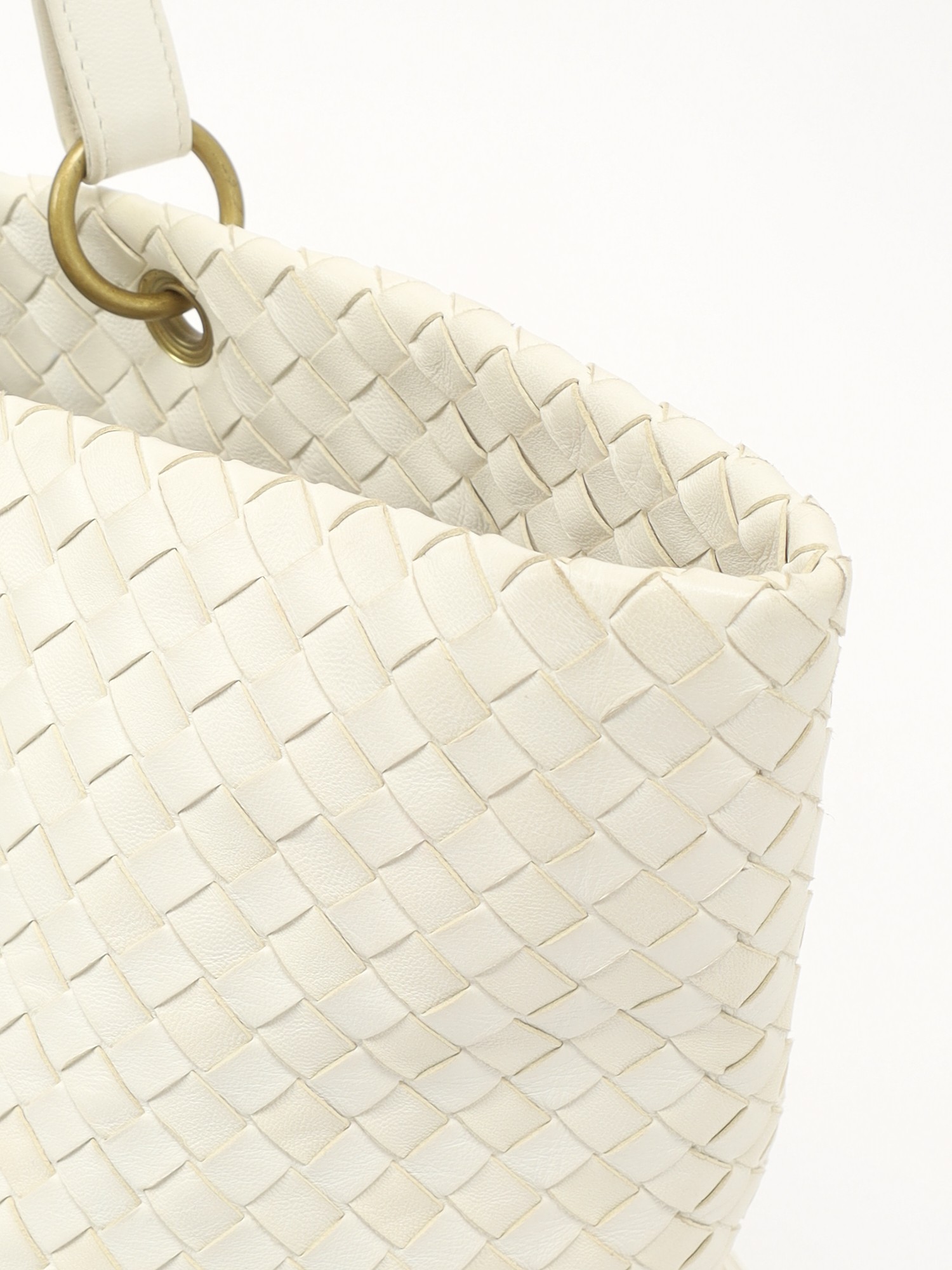 Bottega Veneta Capri 6