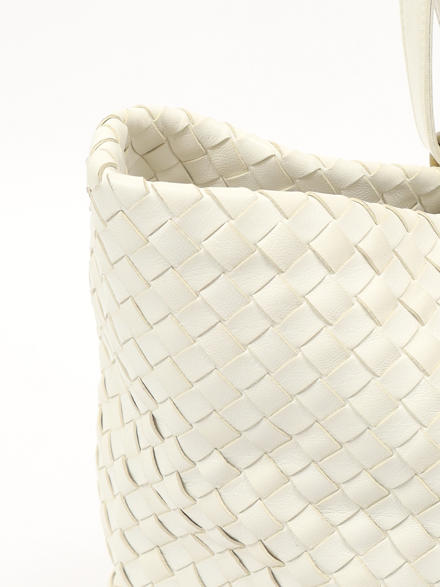 Bottega Veneta Capri 5