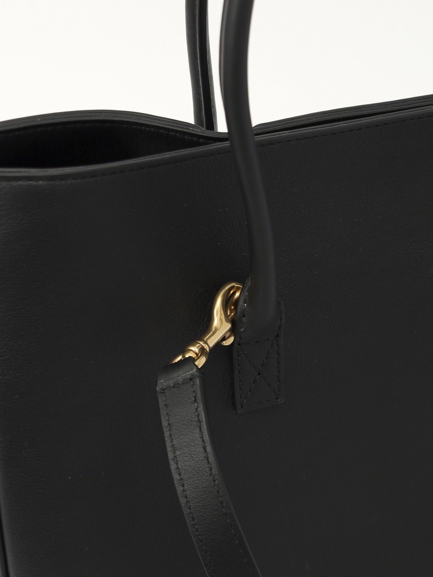 Balenciaga Hampton 8