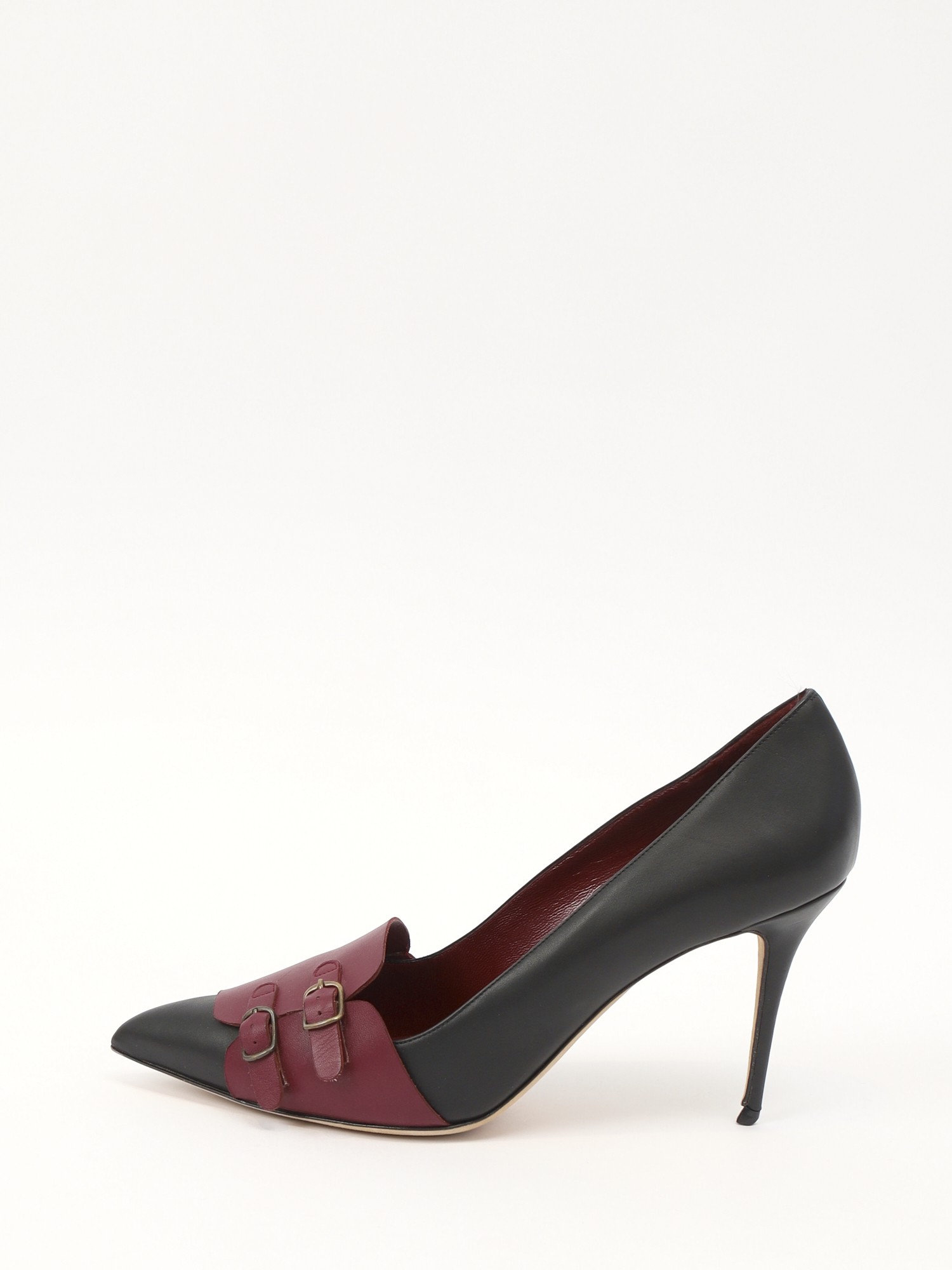 Manolo Blahnik  39 2