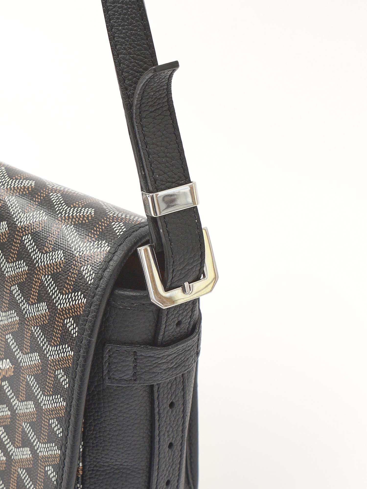 Goyard Belvedere 9