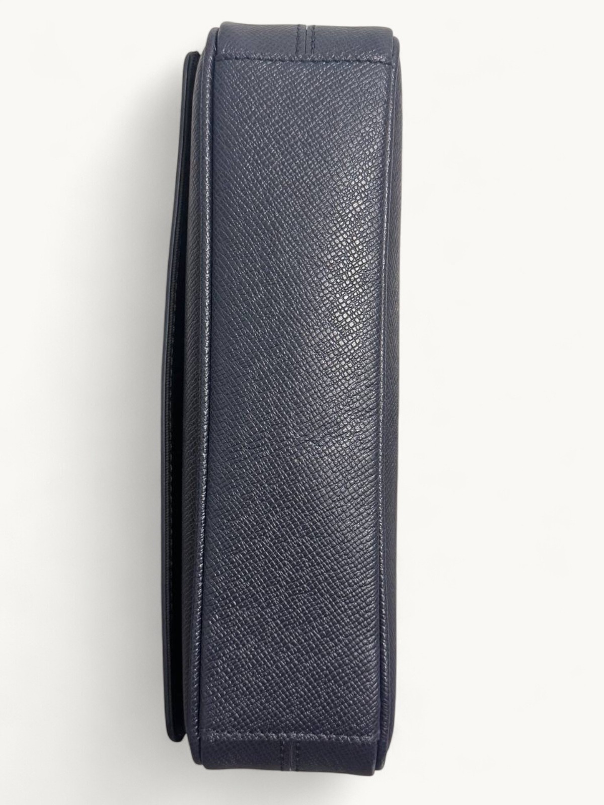 Louis Vuitton District 6