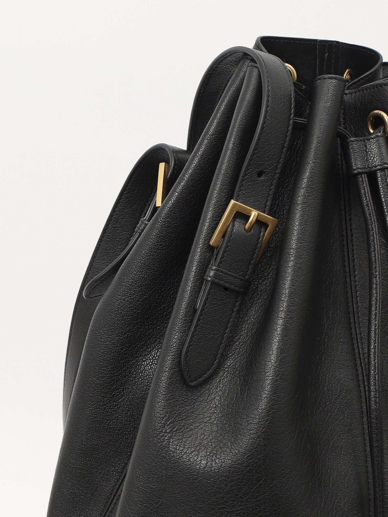 Saint Laurent Riva 4