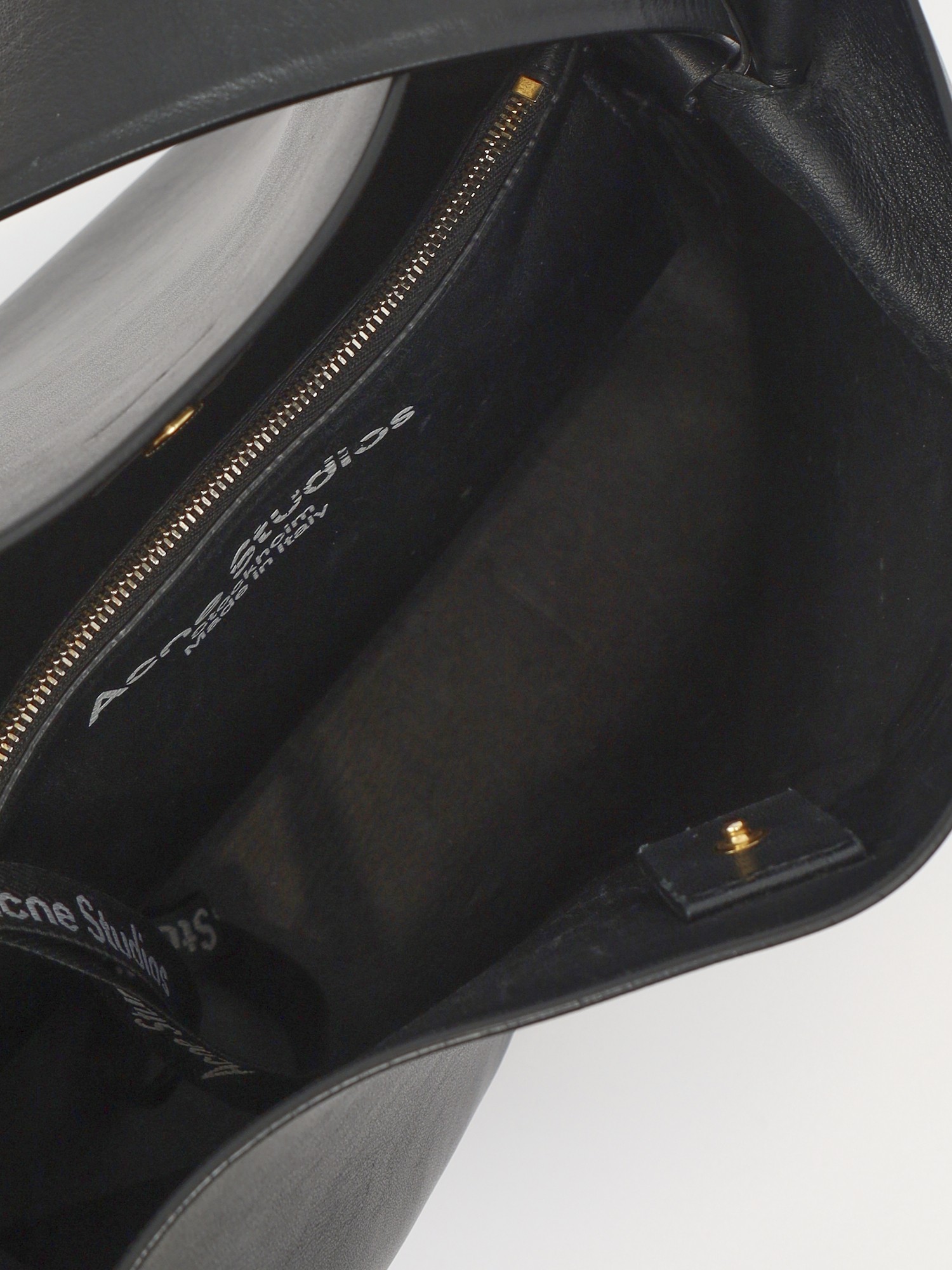 Acne Studios Musubi 9