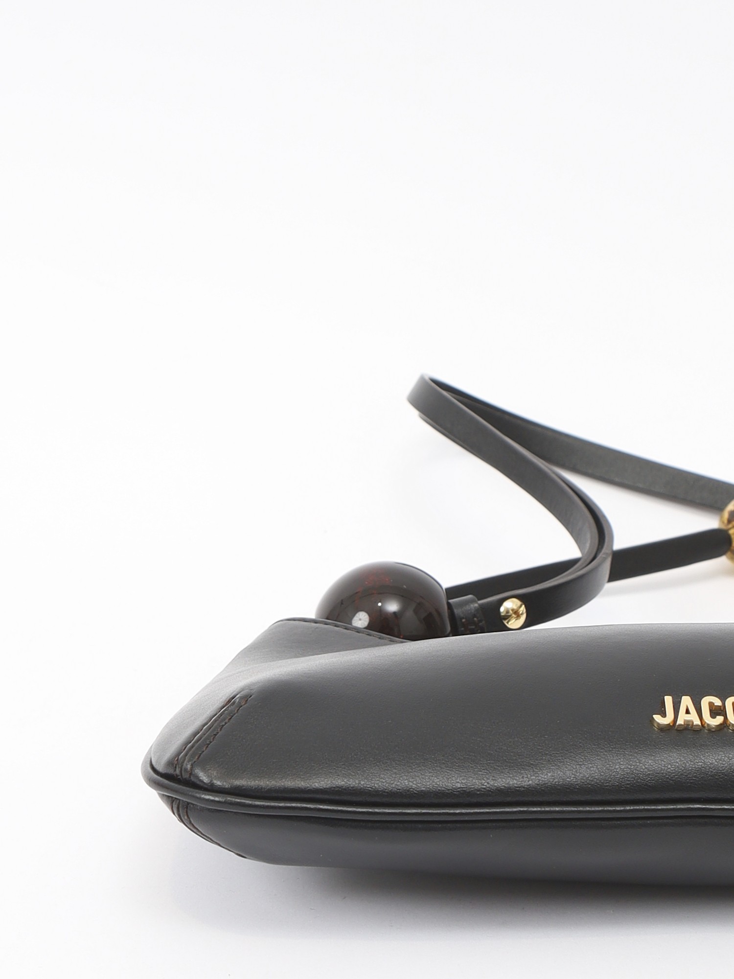 Jacquemus Le Bisou 7