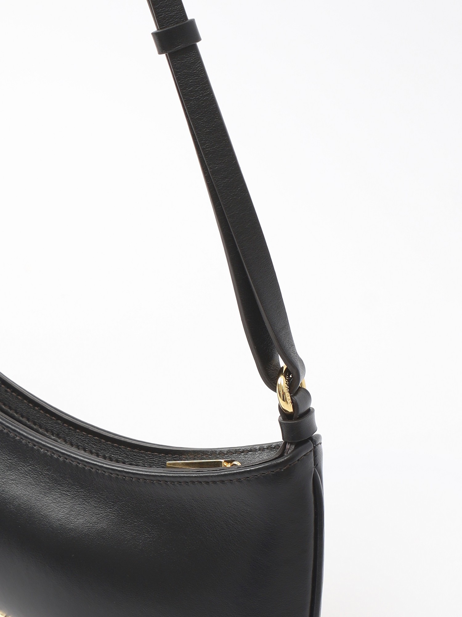 Jacquemus Le Bisou 6