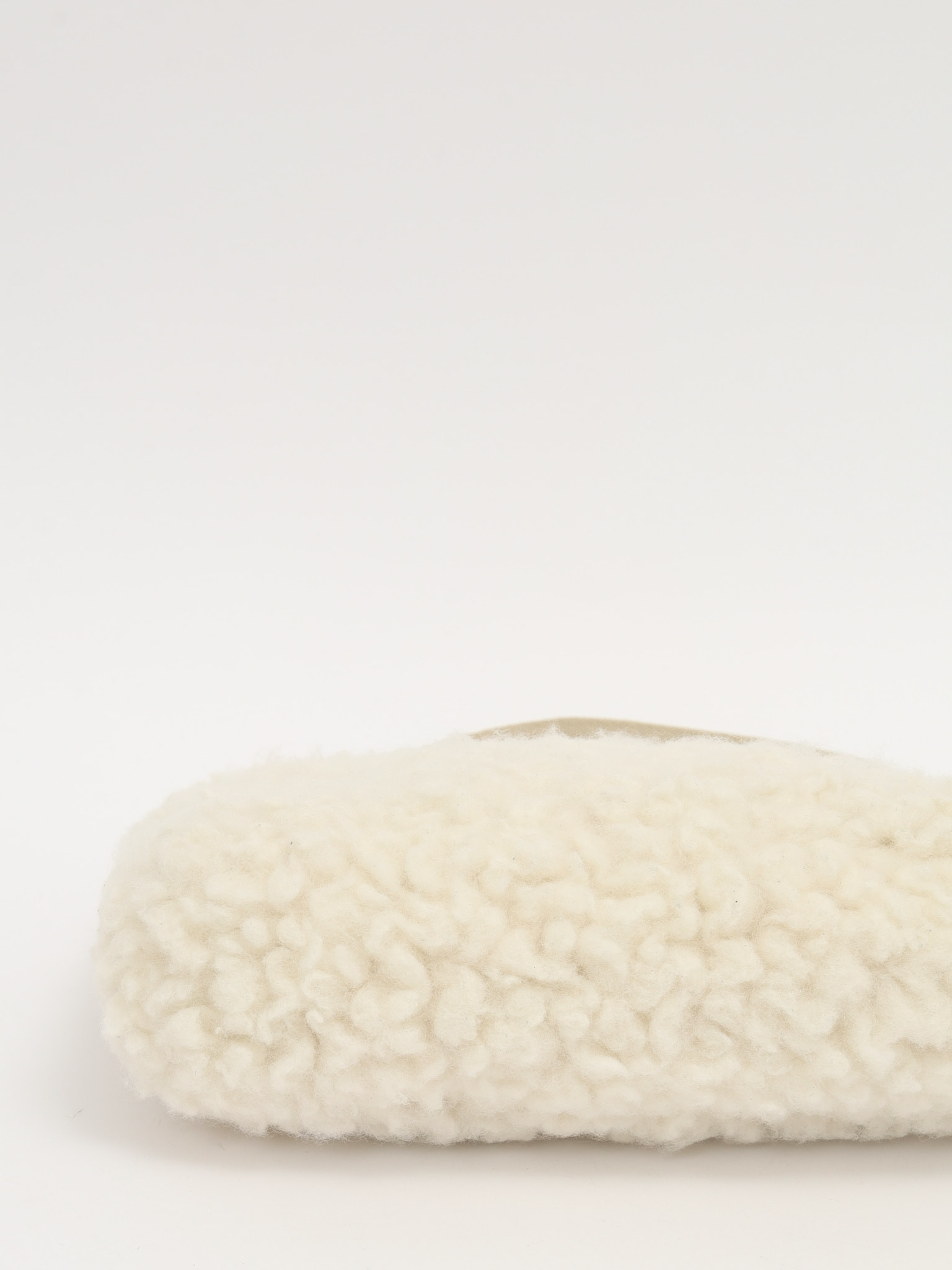 Prada Re-Edition 2000 7