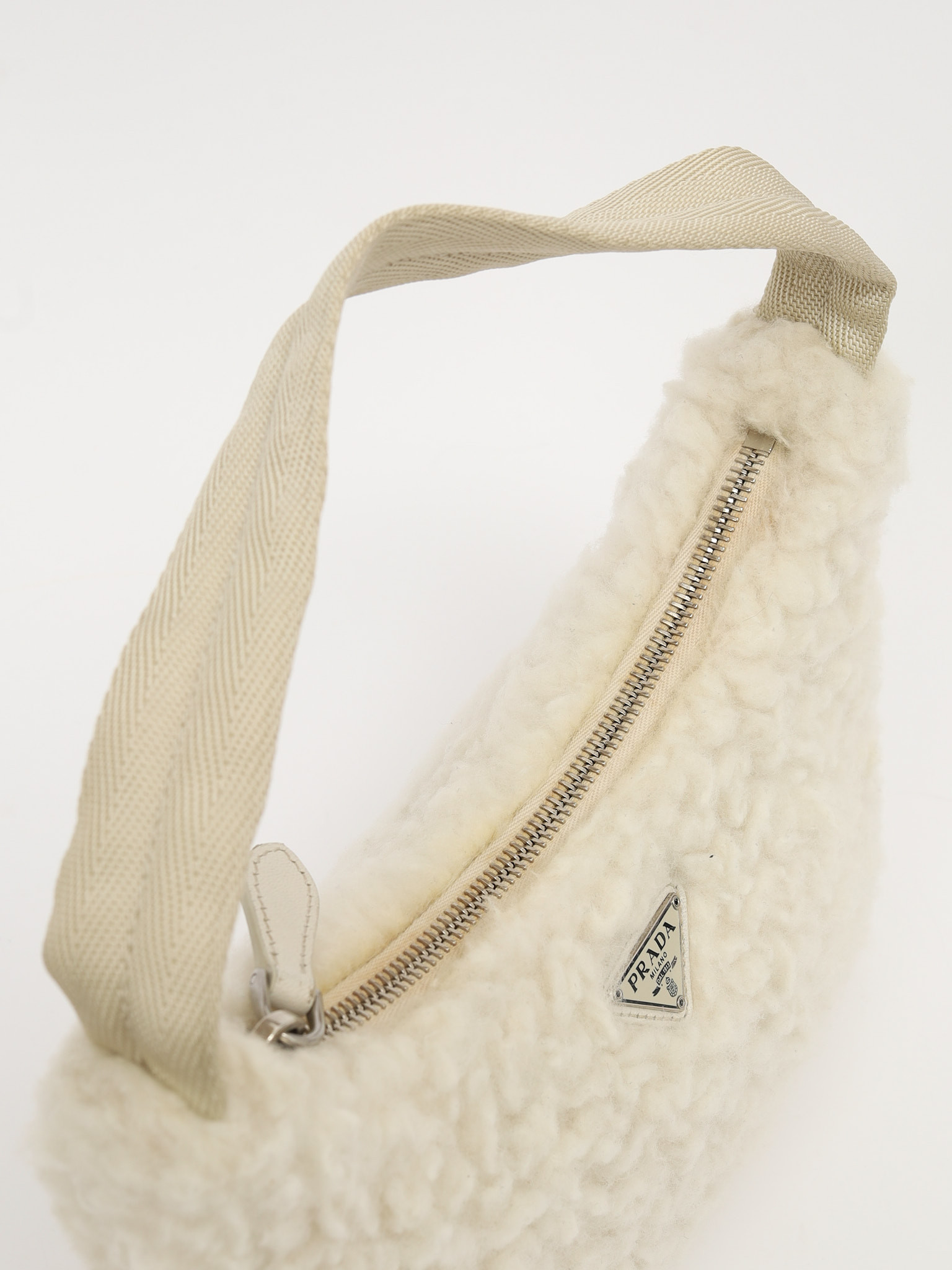 Prada Re-Edition 2000 5