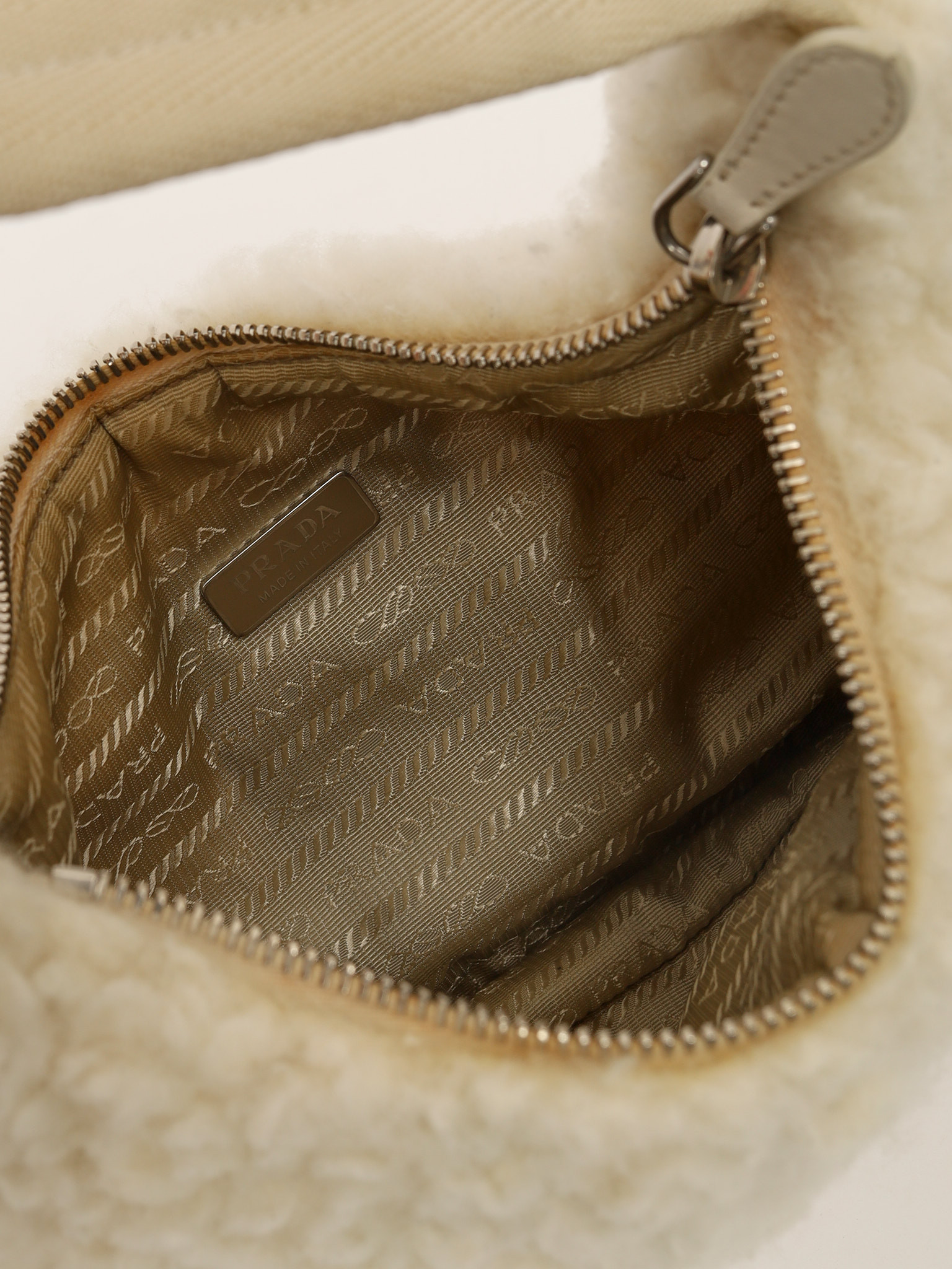 Prada Re-Edition 2000 9