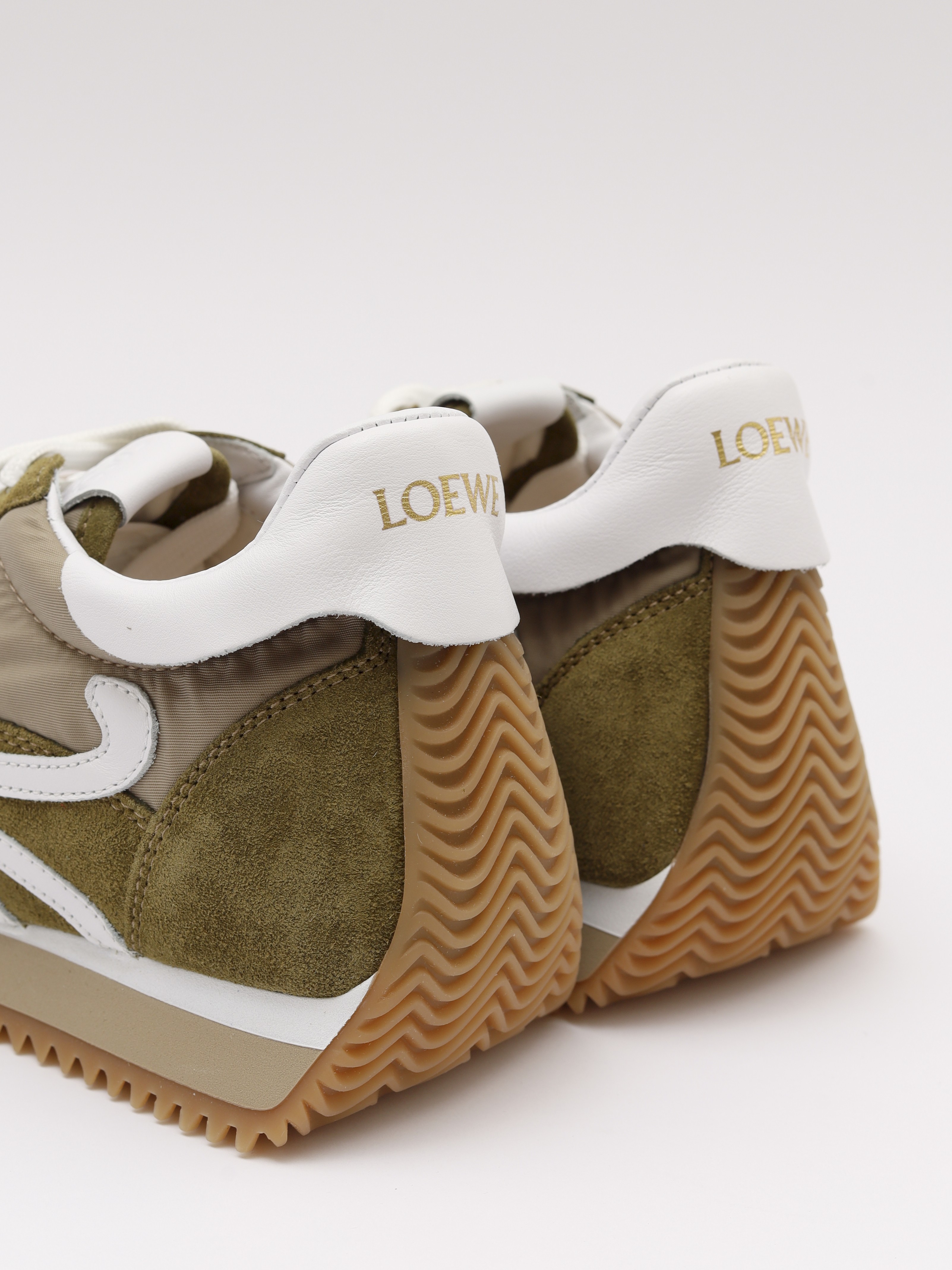 Loewe Flow Runner 36 10