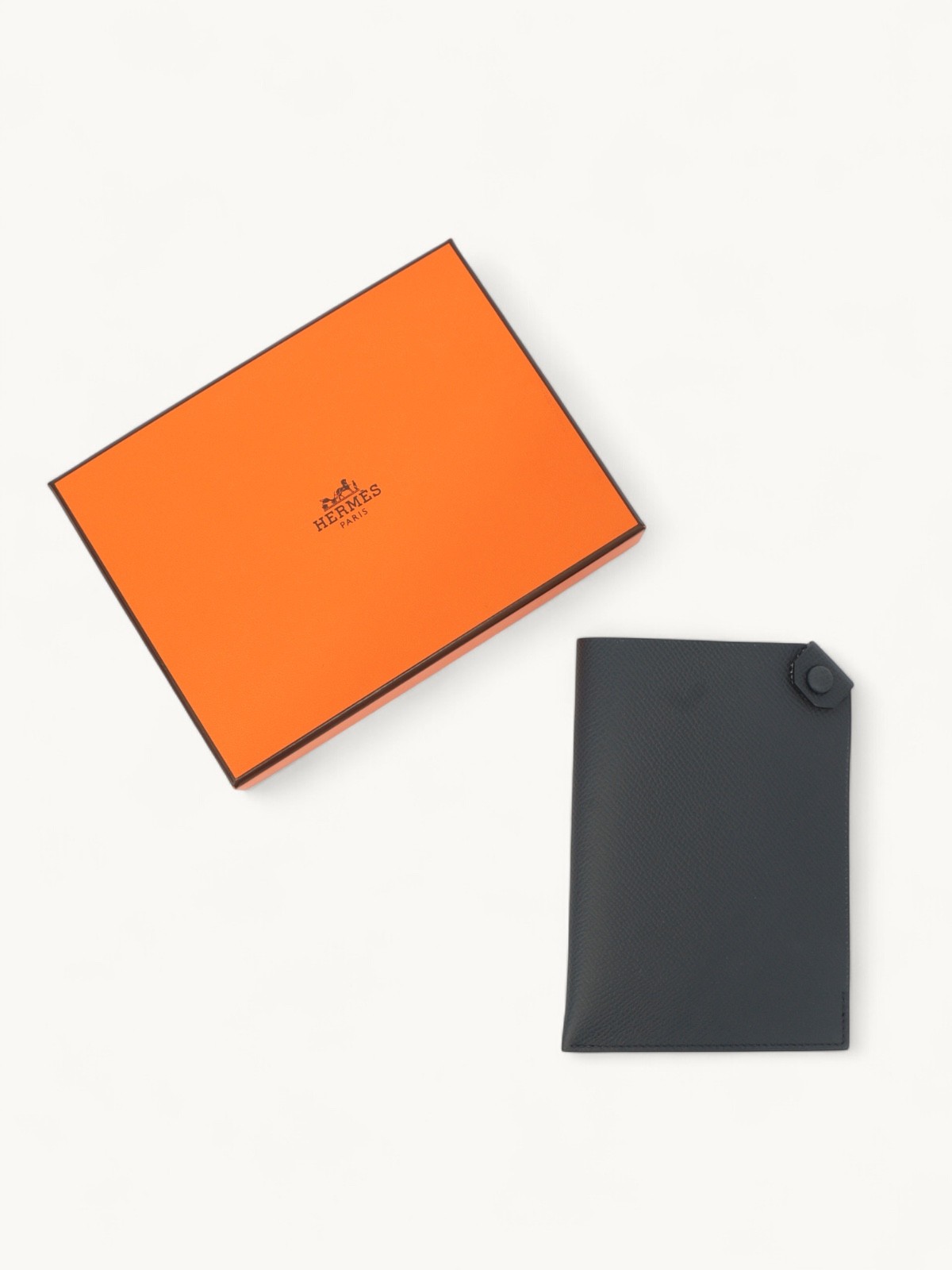 Hermes Cover for documents 2