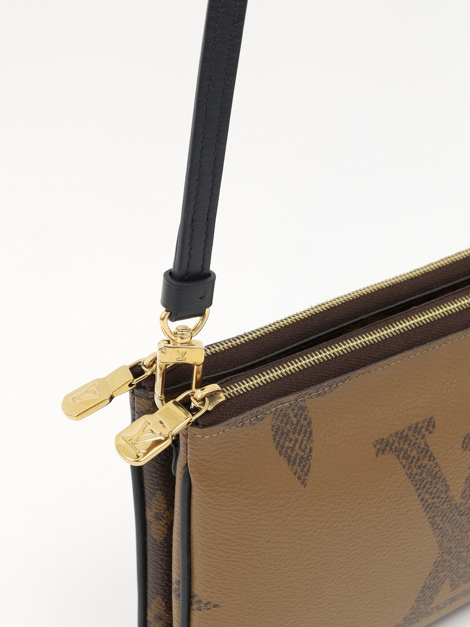 Louis Vuitton Double Zip 6