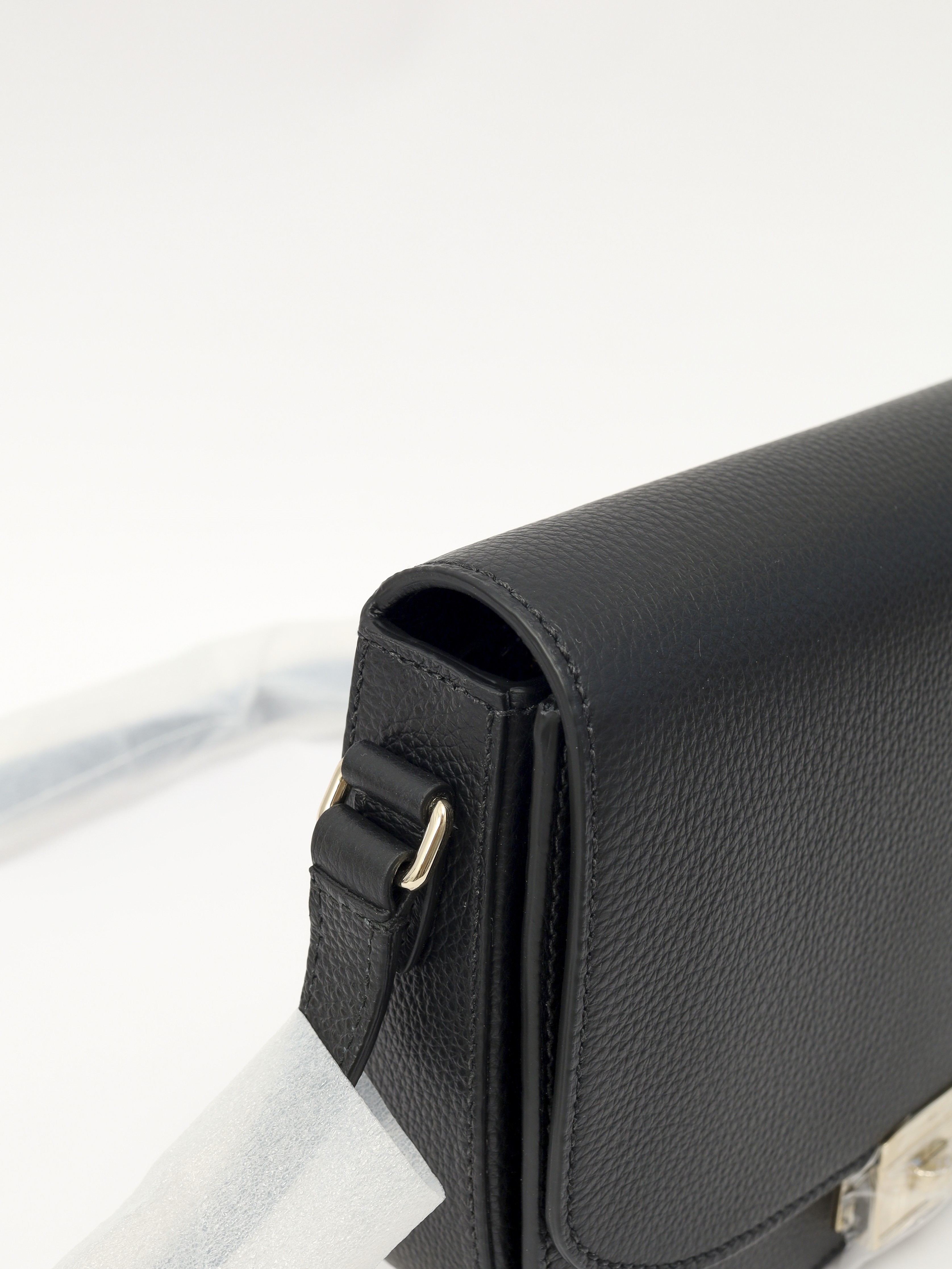 Bally Leather Bag  6