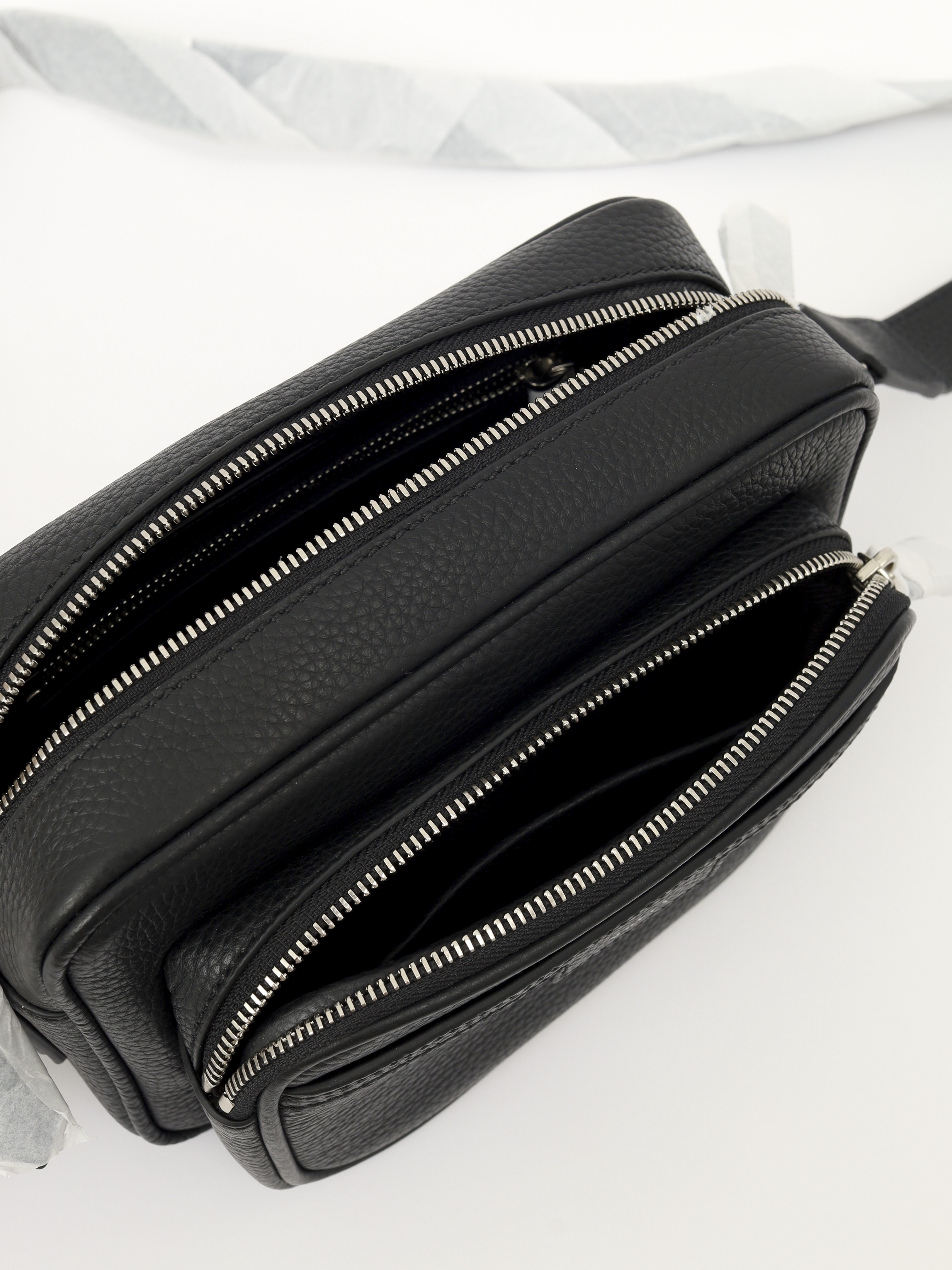 Bally Leather Bag  9