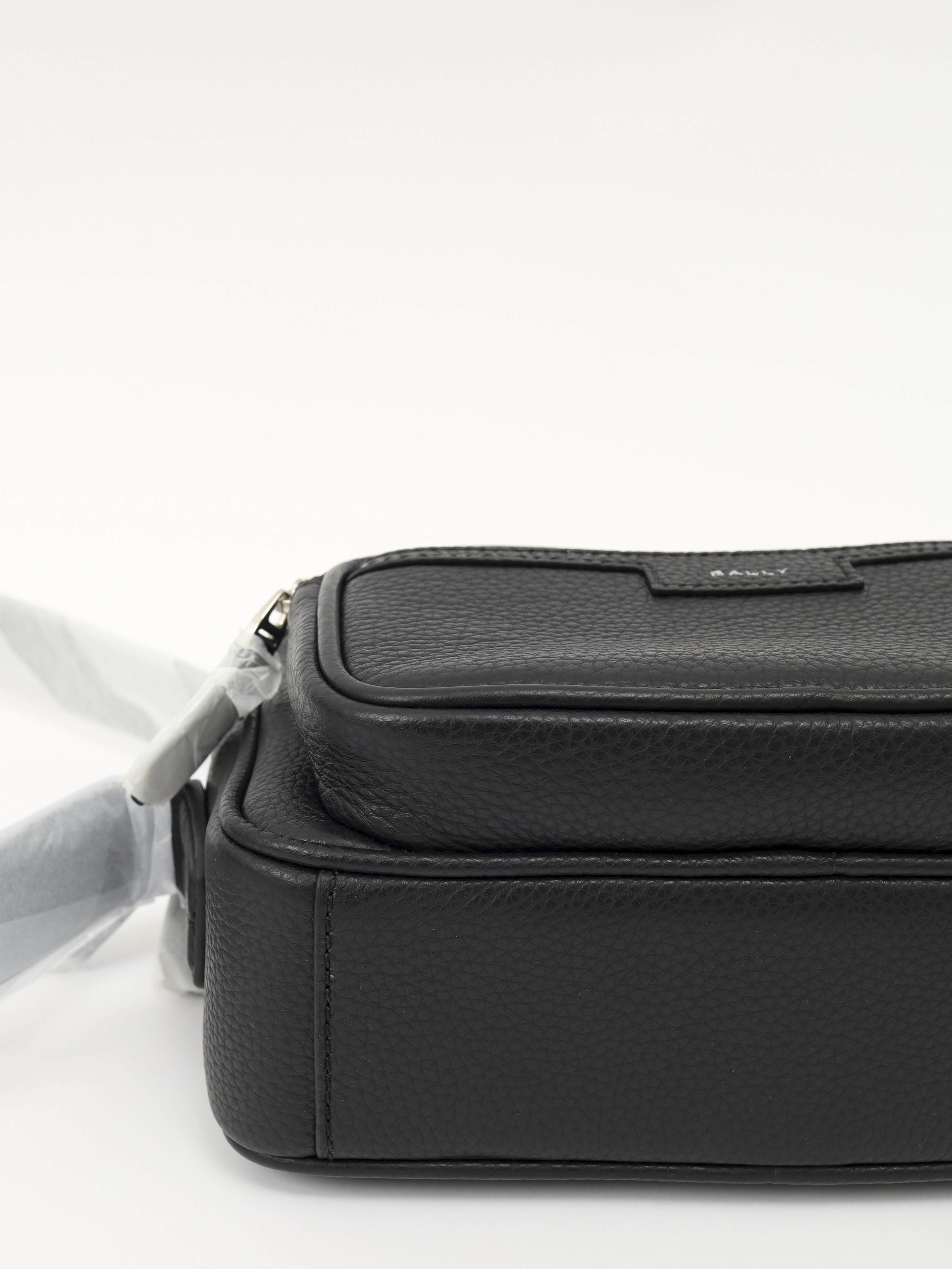 Bally Leather Bag  6