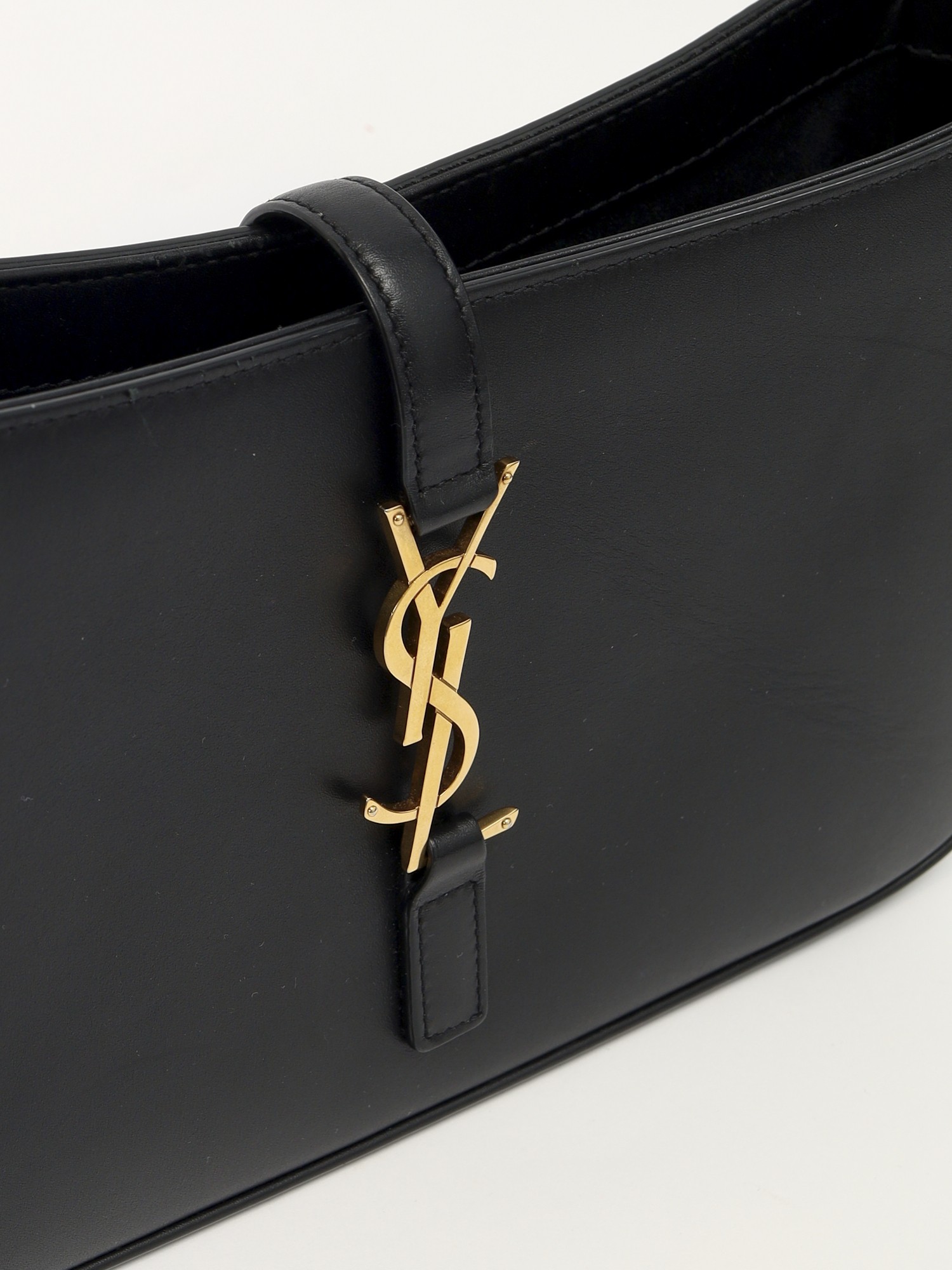 Saint Laurent Le 5 a 7 5