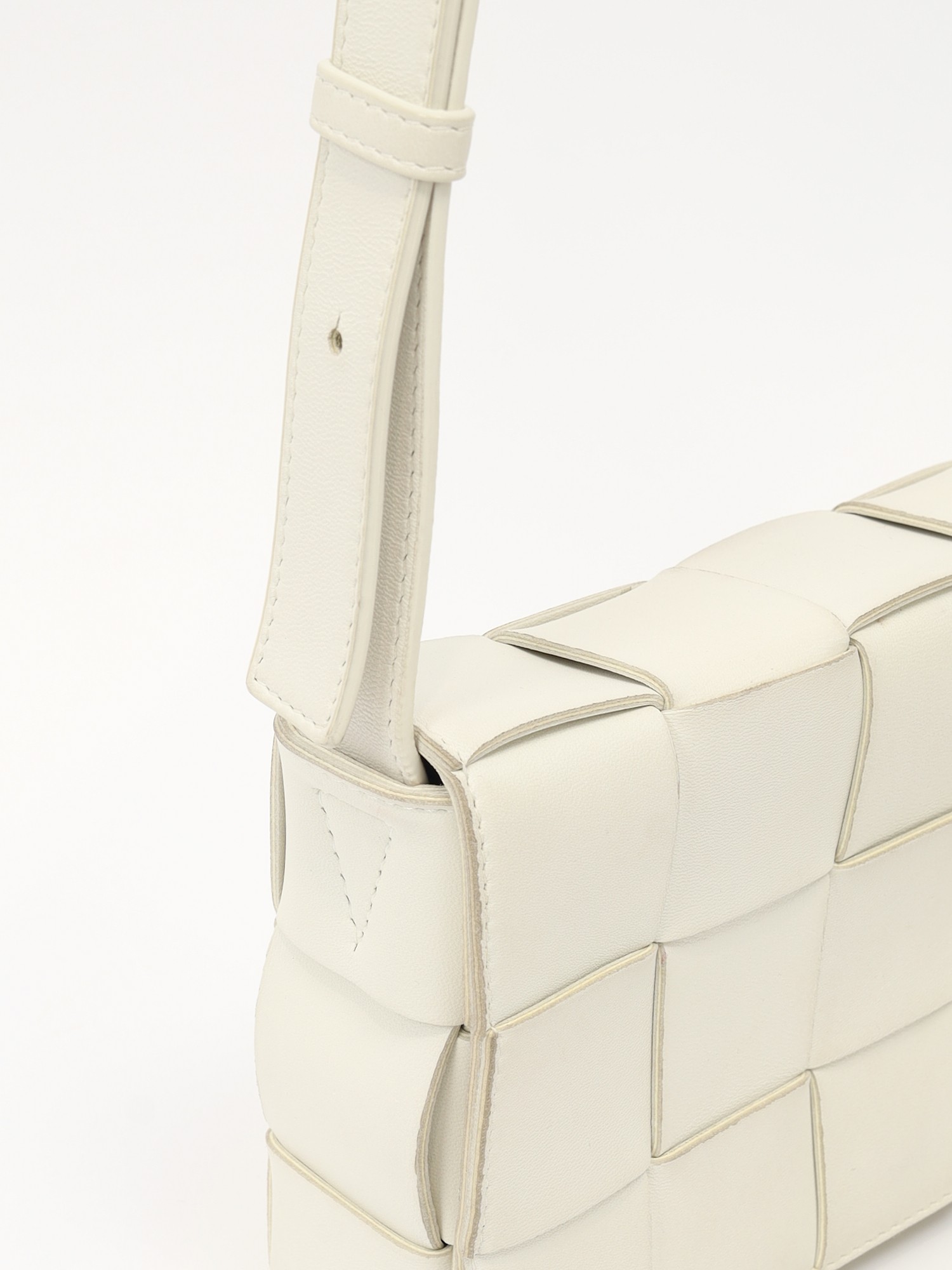 Bottega Veneta Cassette 5