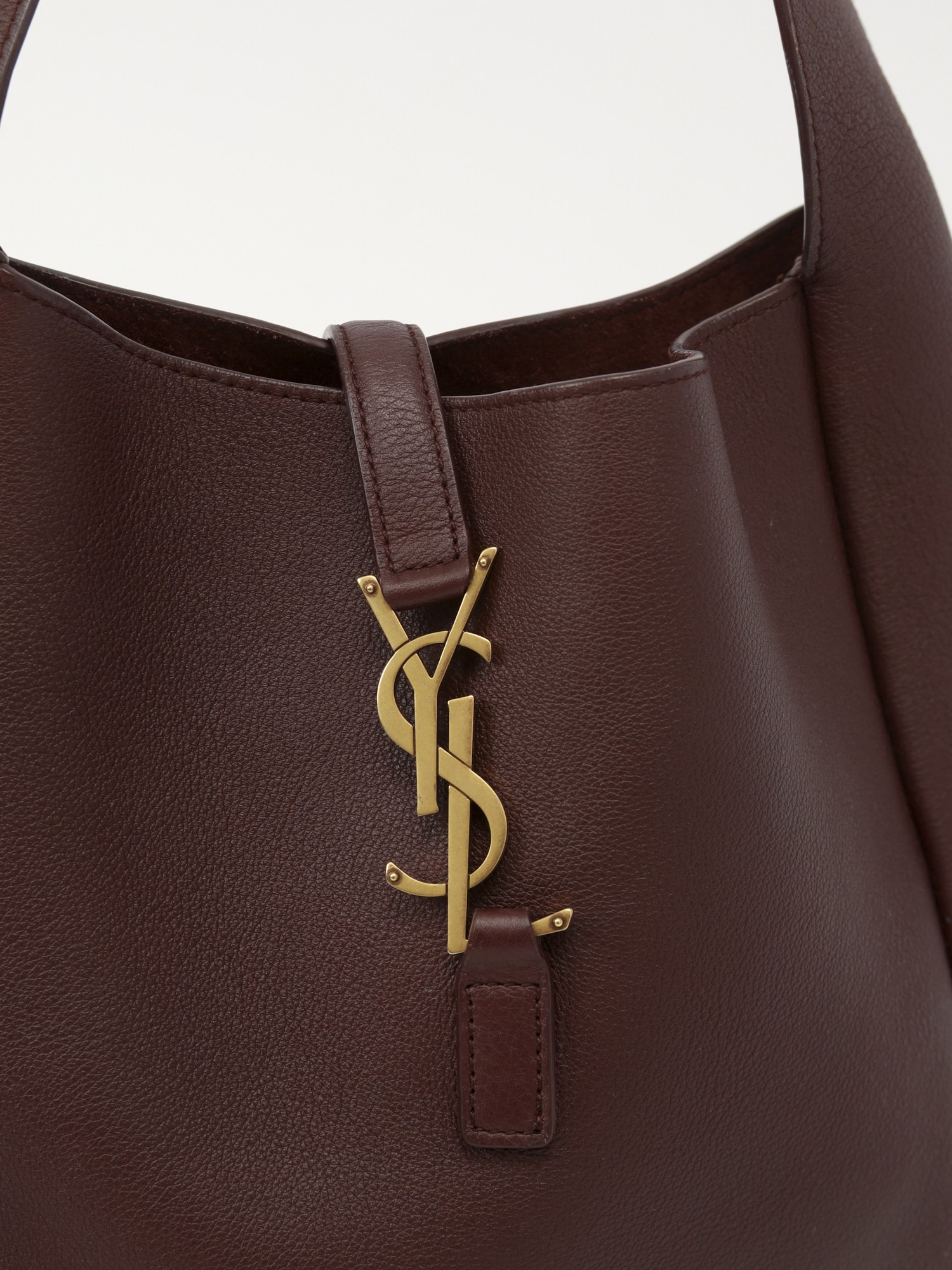 Saint Laurent Le 5 a 7 5