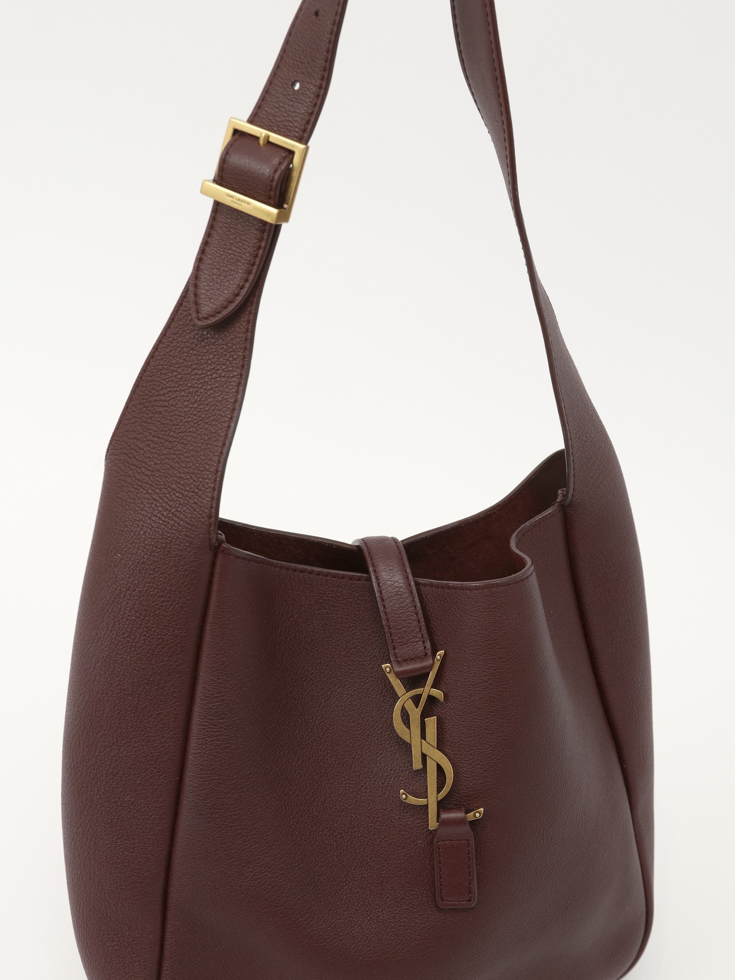 Saint Laurent Le 5 a 7 4