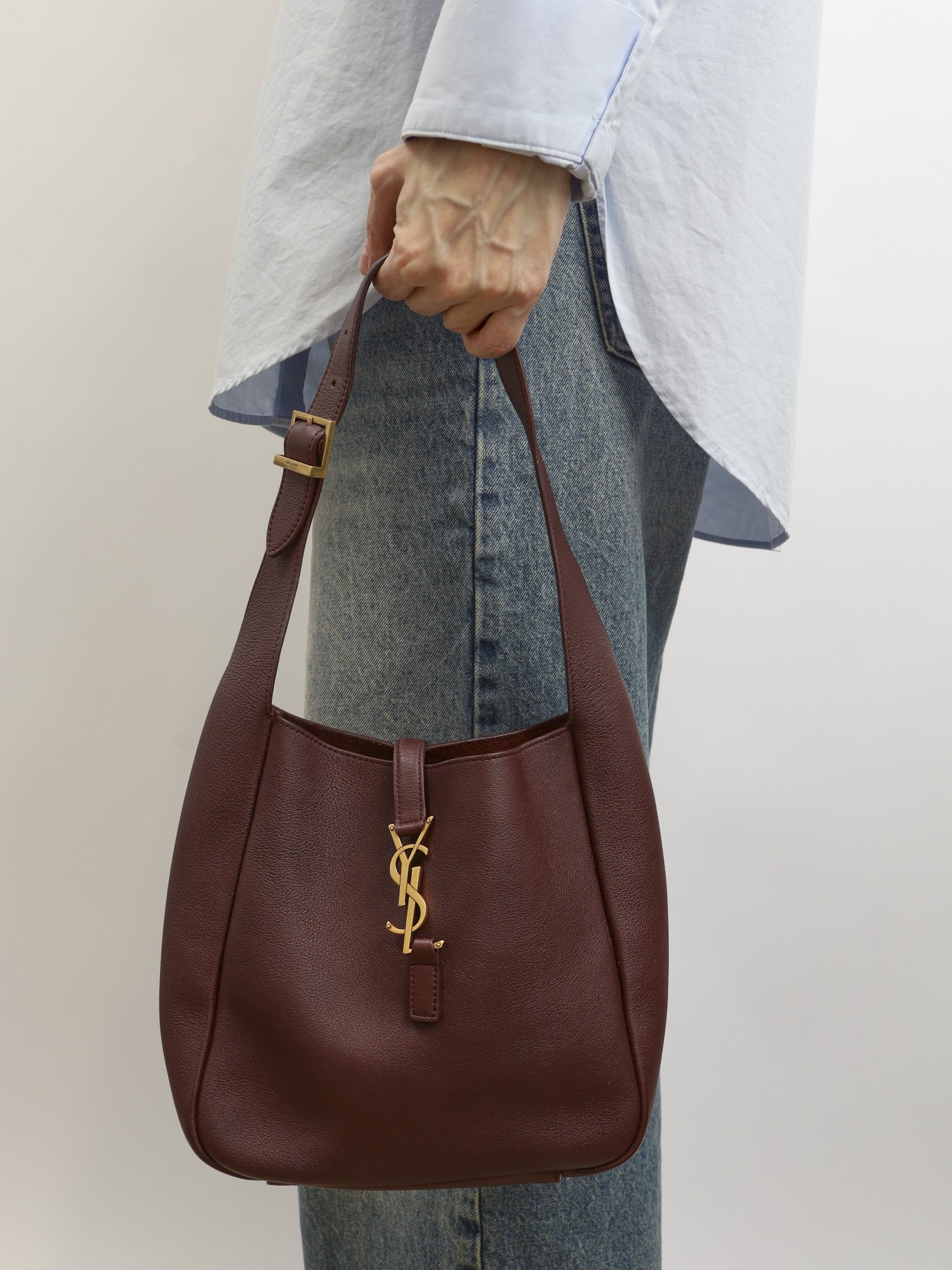 Saint Laurent Le 5 a 7 1