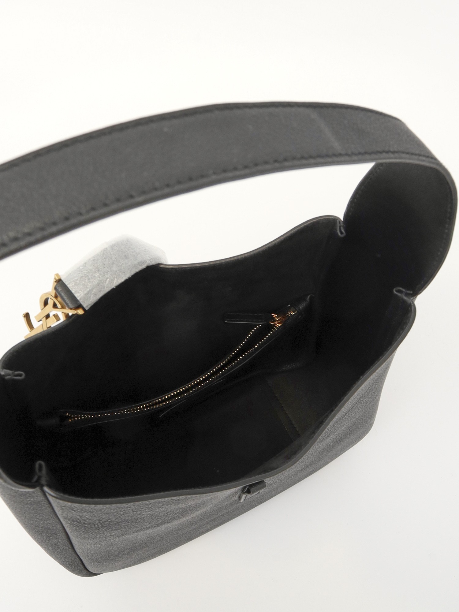 Saint Laurent Le 5 a 7 9