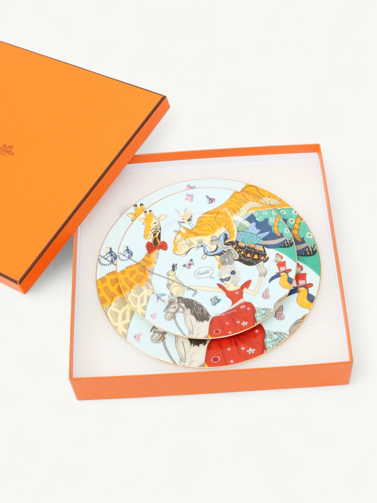 Hermes Set of plates  1