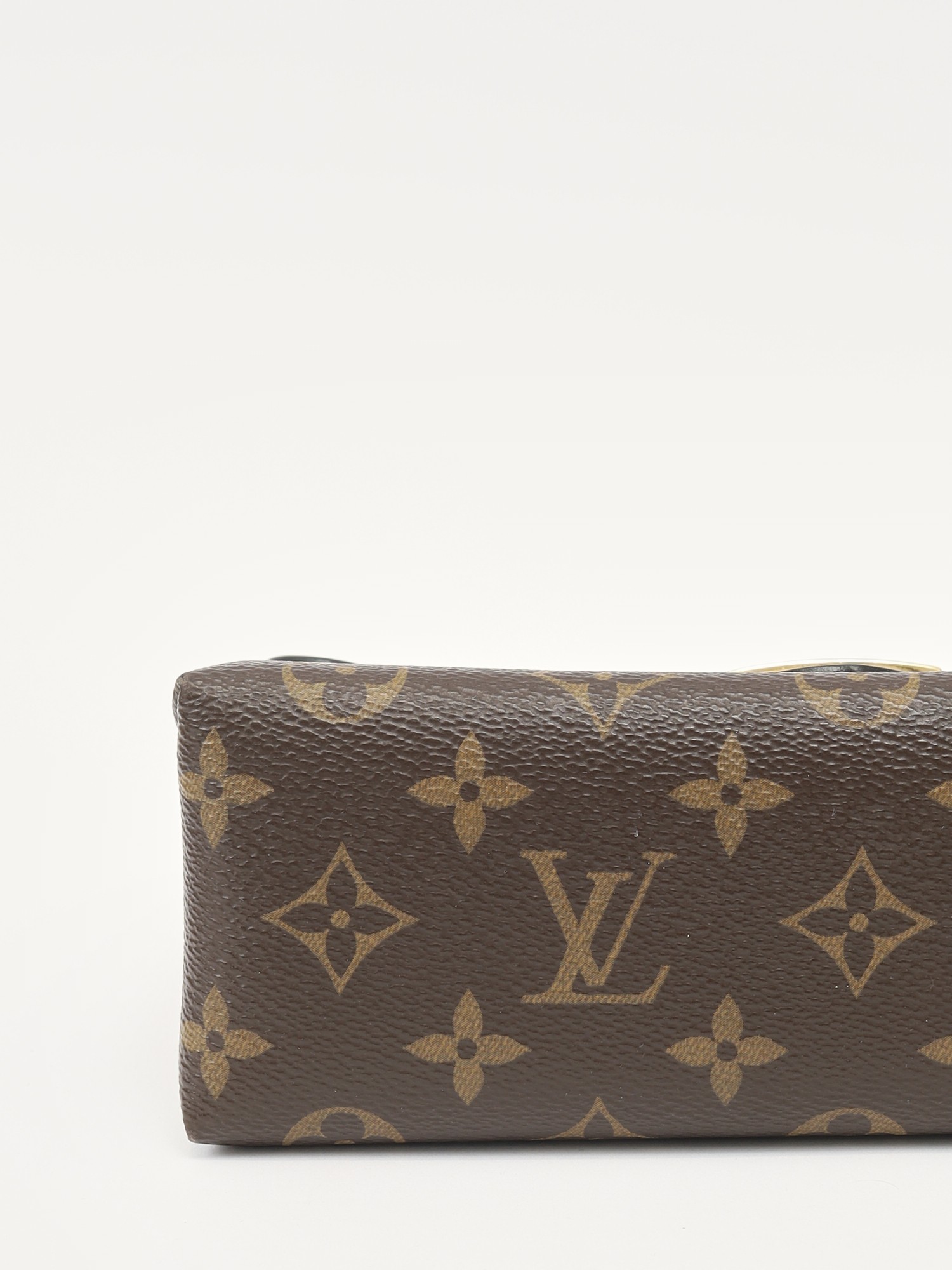 Louis Vuitton Locky 8