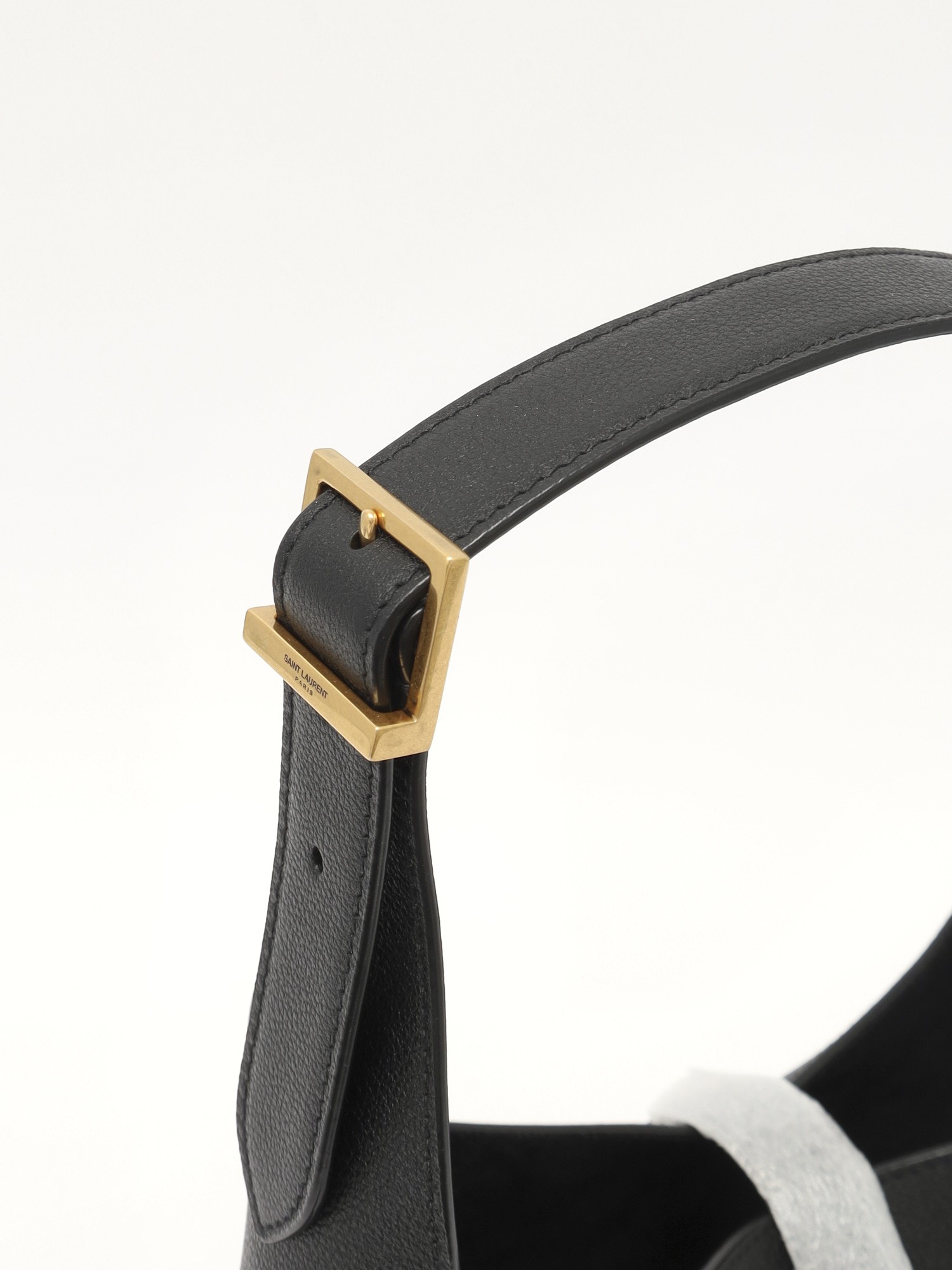 Saint Laurent Le 5 a 7 6