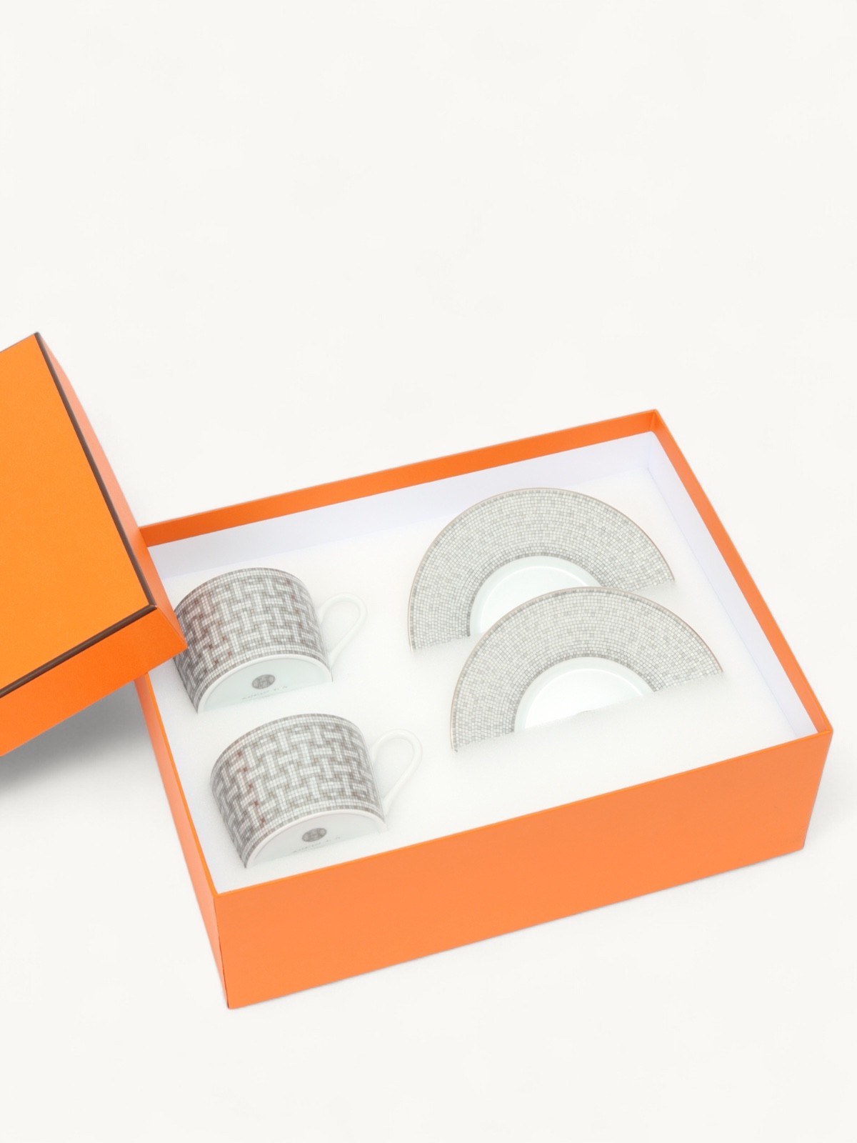 Hermes Set of cups  2