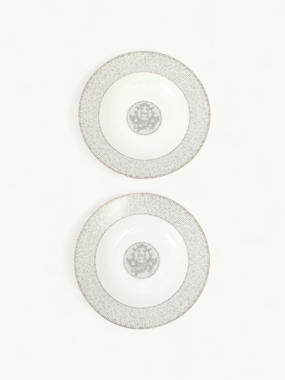 Hermes Set of plates  2