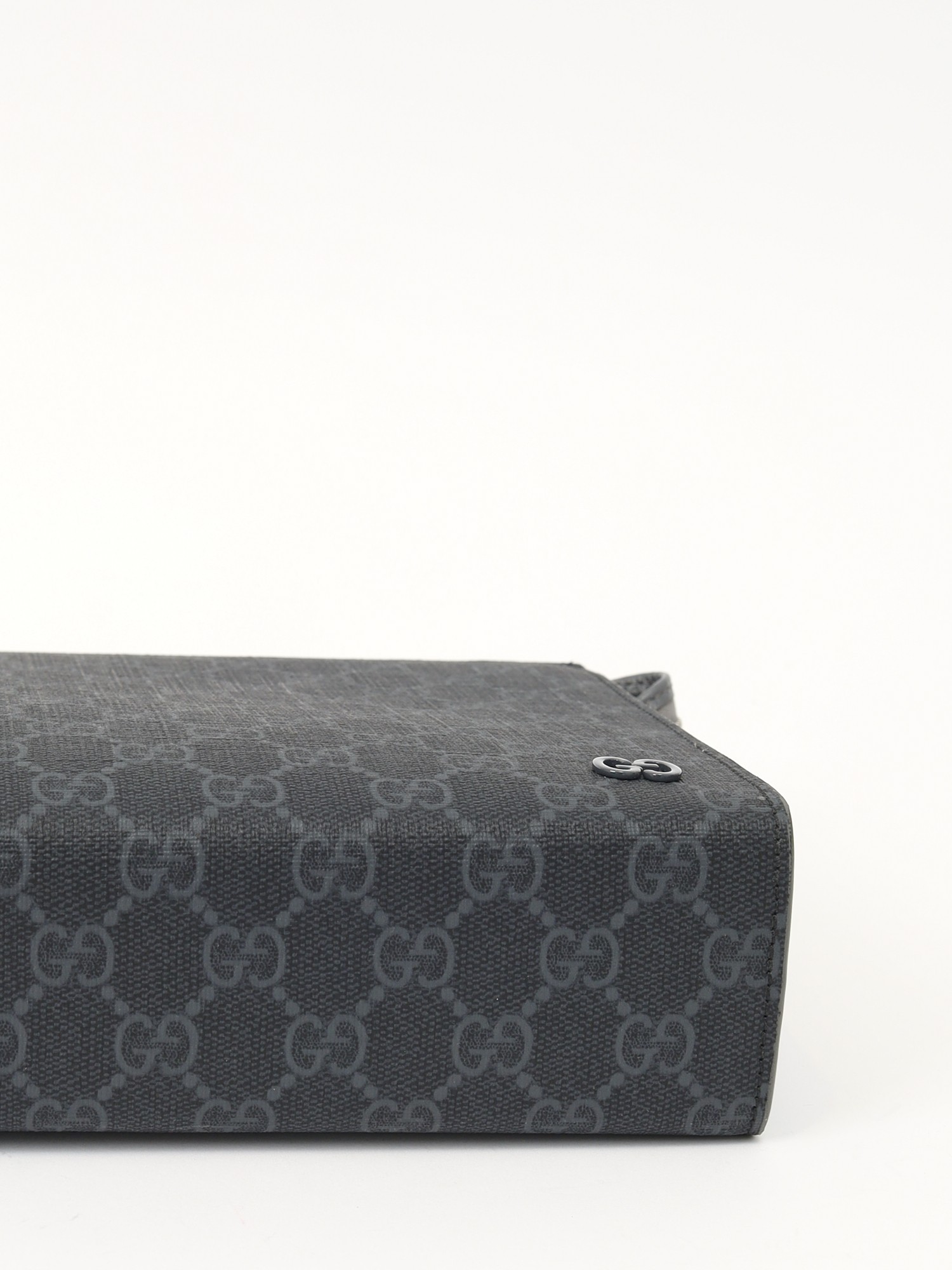 Gucci GG Supreme 9
