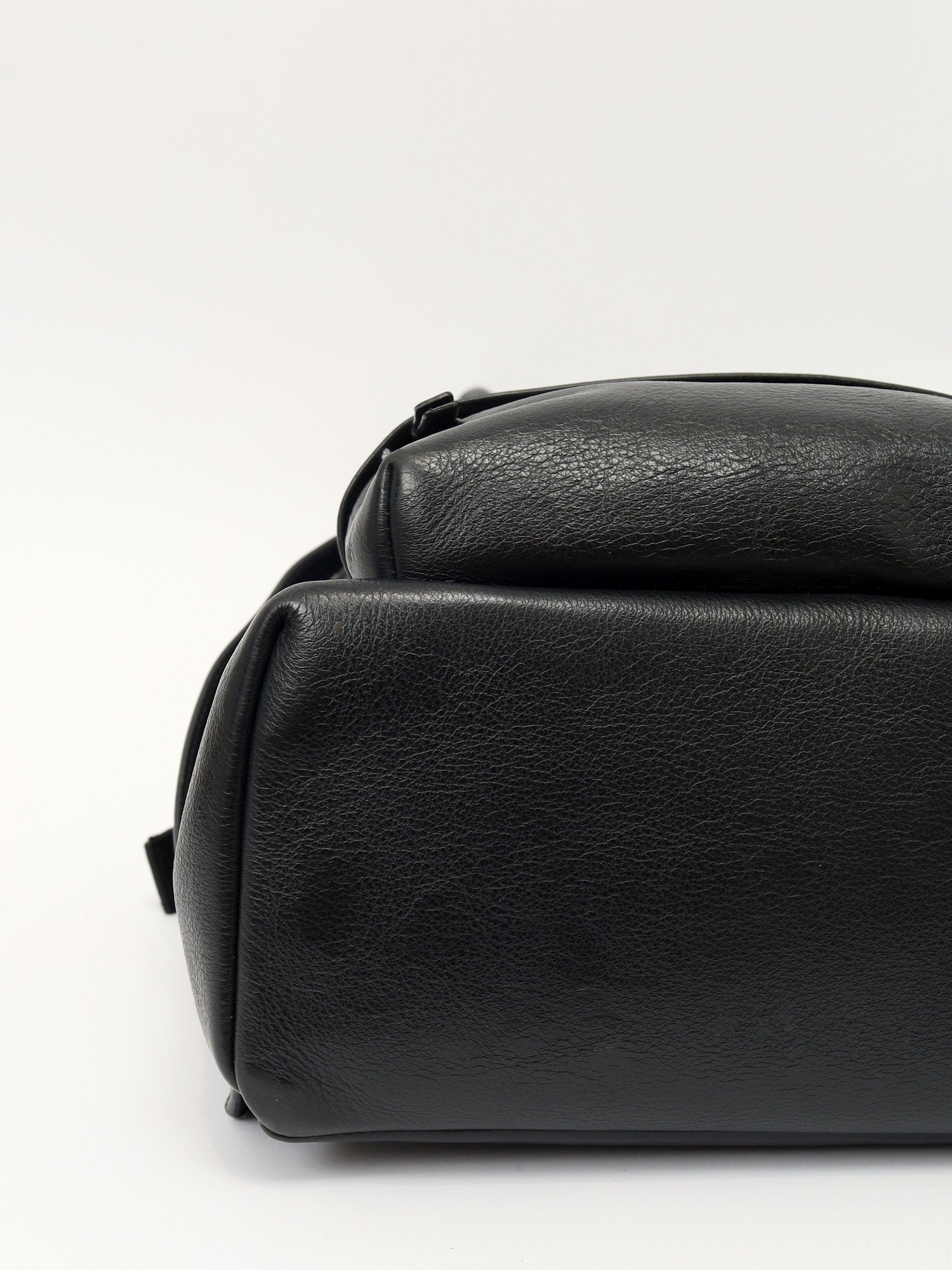 Balenciaga Everyday 7