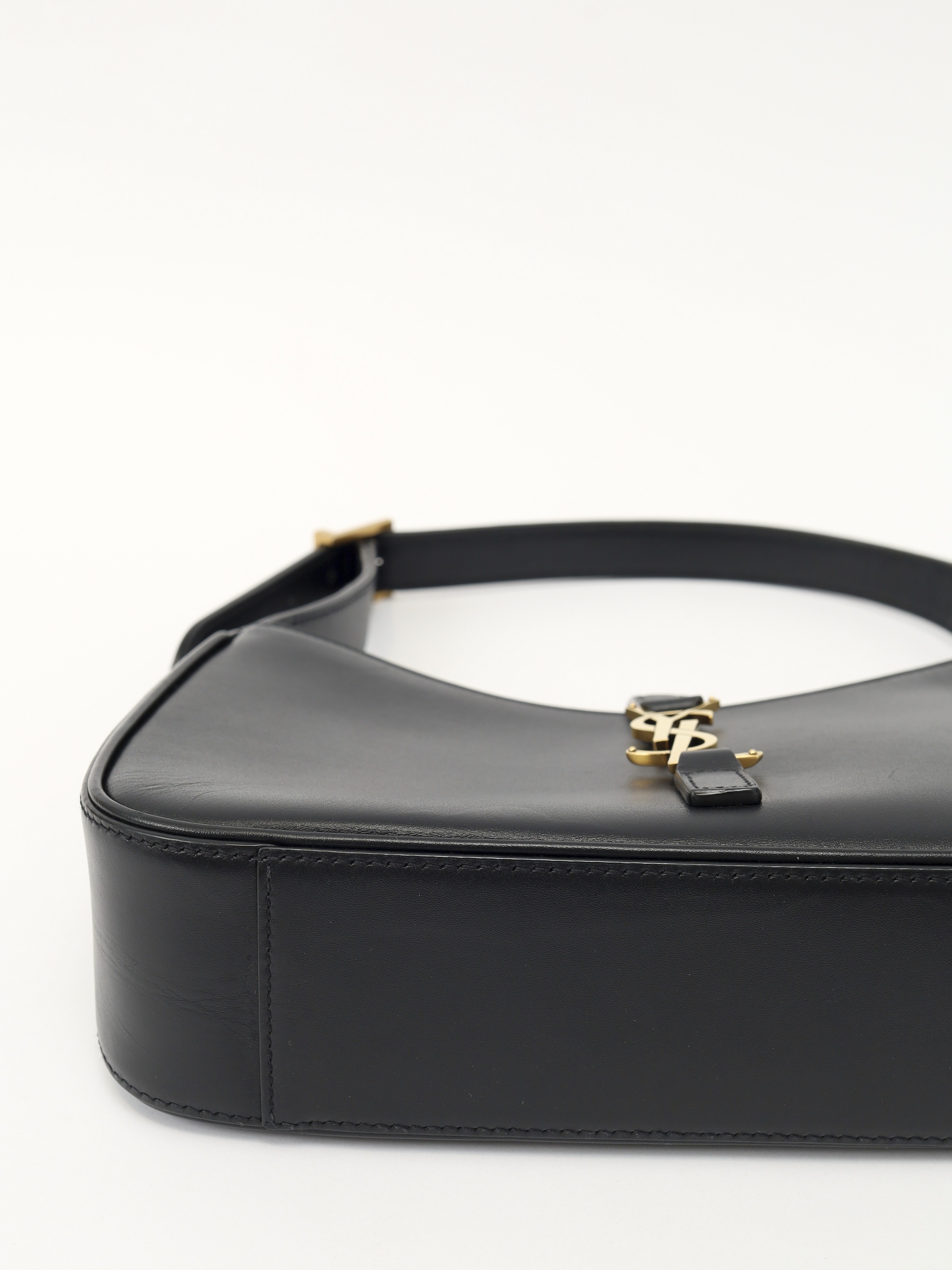 Saint Laurent Le 5 a 7 10