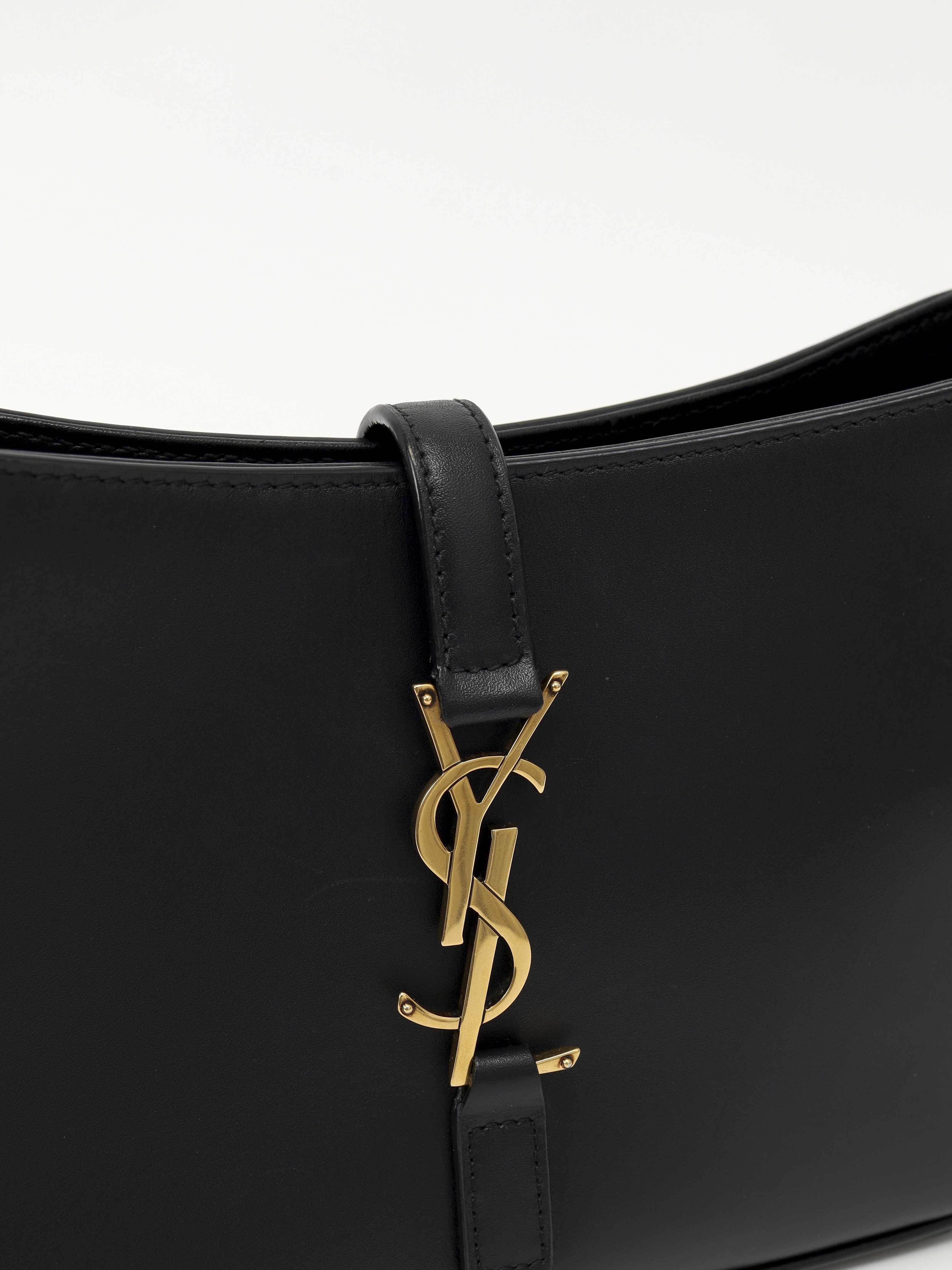 Saint Laurent Le 5 a 7 6